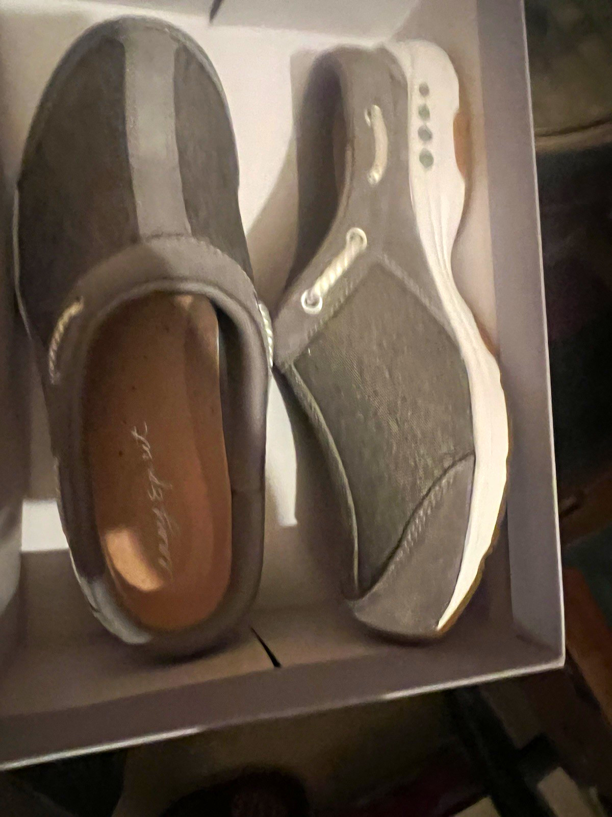 Easy Spirit Travelport Women’s Gray Slip-On Comfort Shoes Fabric Size 8.5W