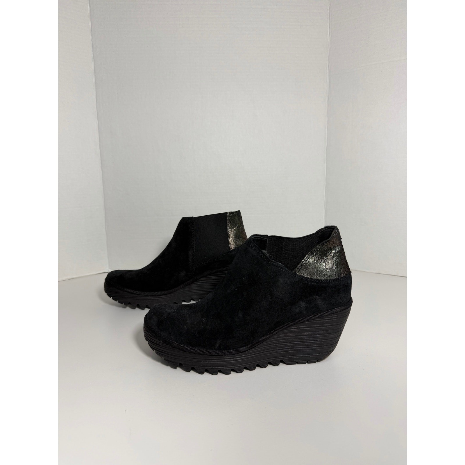 FLY LONDON Black/Pewter Suede Booties Wedge Womens Size 38