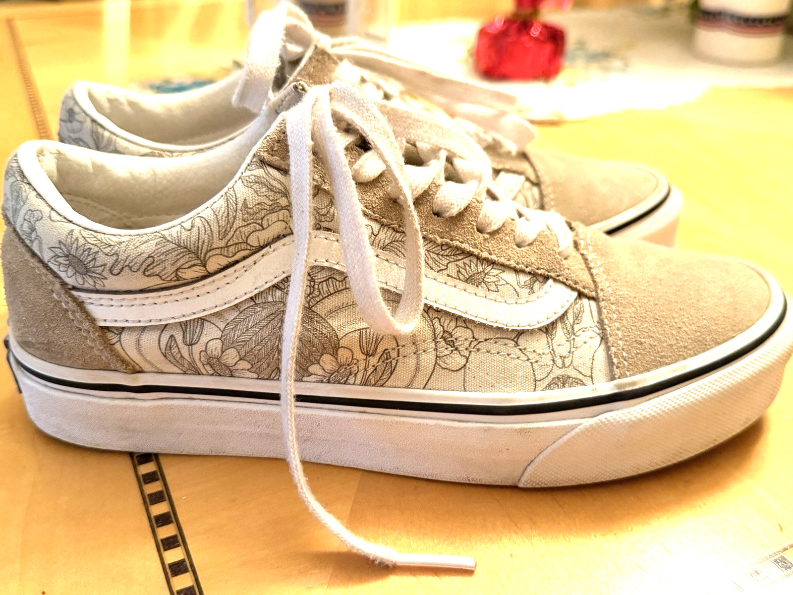 VANS Old Skool Desert Skull Tan White Beige Sneakers Men’s Size 6, Women’s 7.5