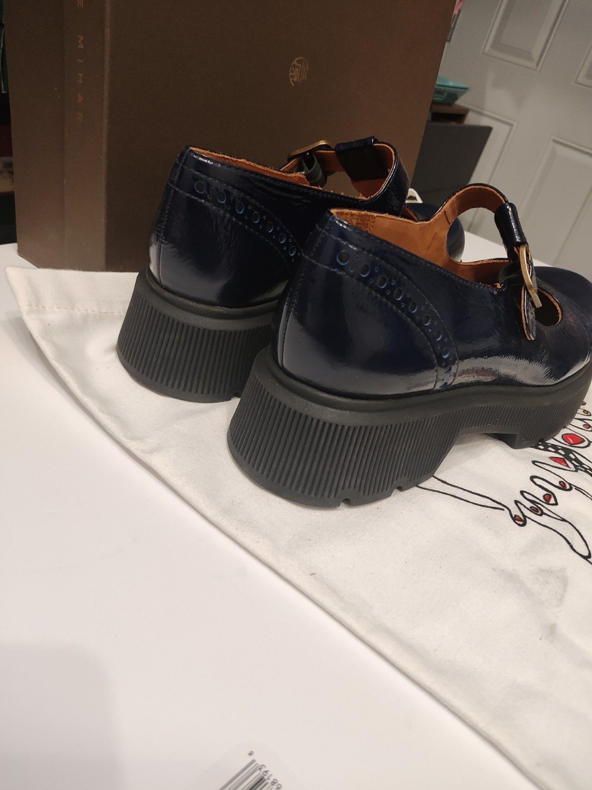 NIB Chie Mihara Qauja Sucre Navy 42