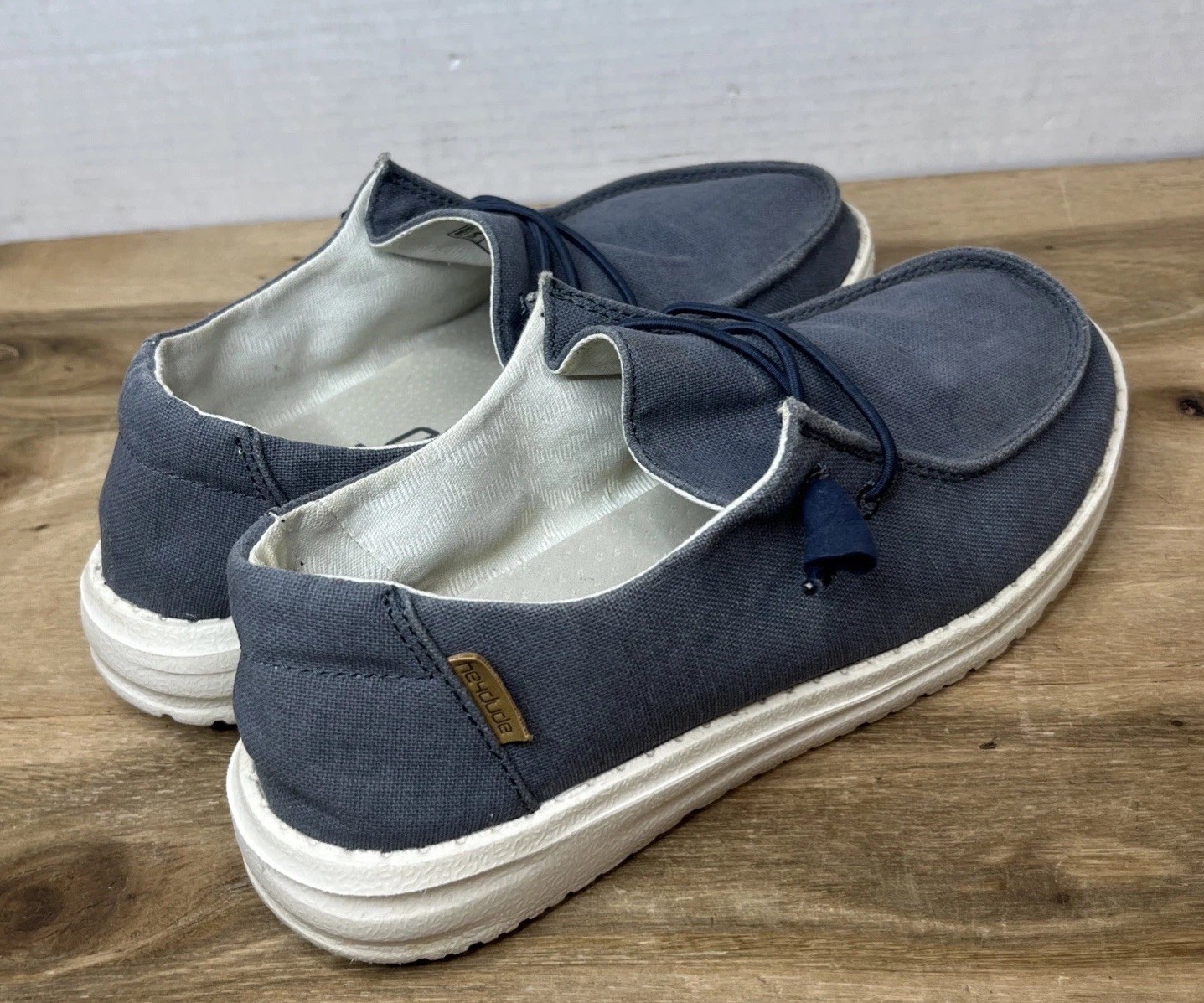 Hey Dude Women’s Wendy Chambray Navy White Canvas Slip On Shoes Sz 6