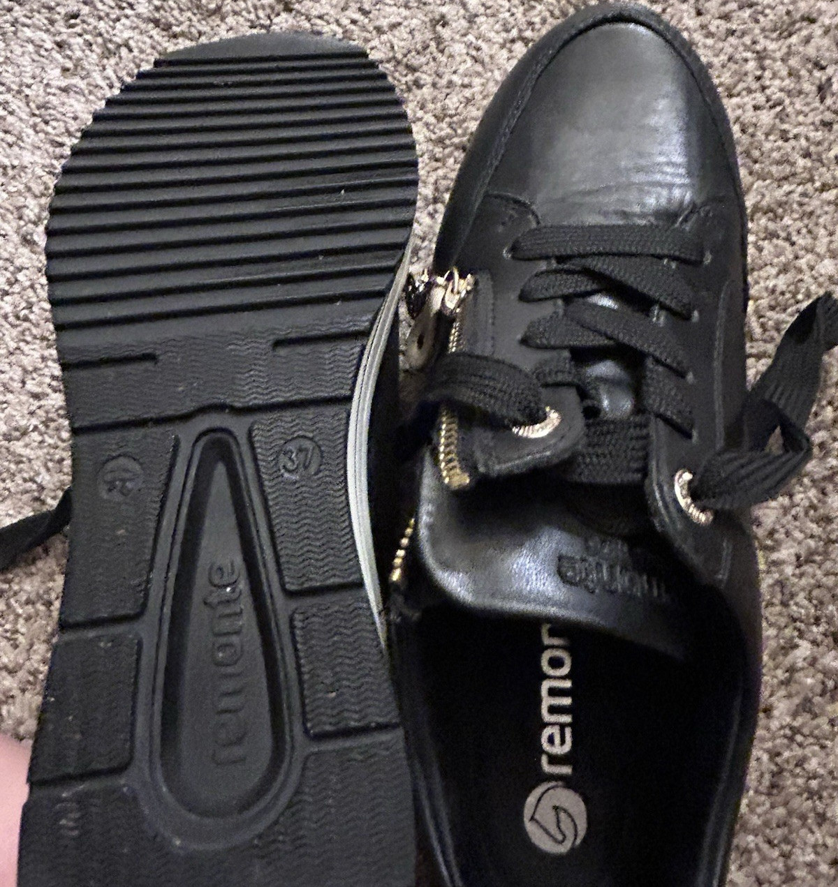 Remonte Women’s Black Leather Sneakers Comfort Lace Up Zipper Charm Logo 6.5
