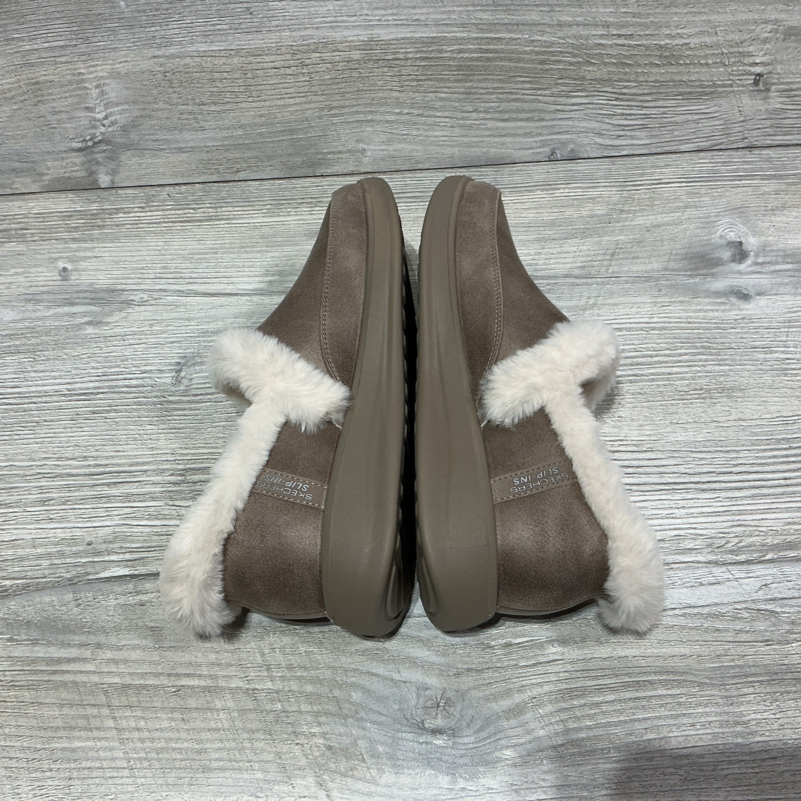 Skechers Womens Size 7.5 Cozy Escape Hands Free Slip Ins Slippers Chestnut Tan