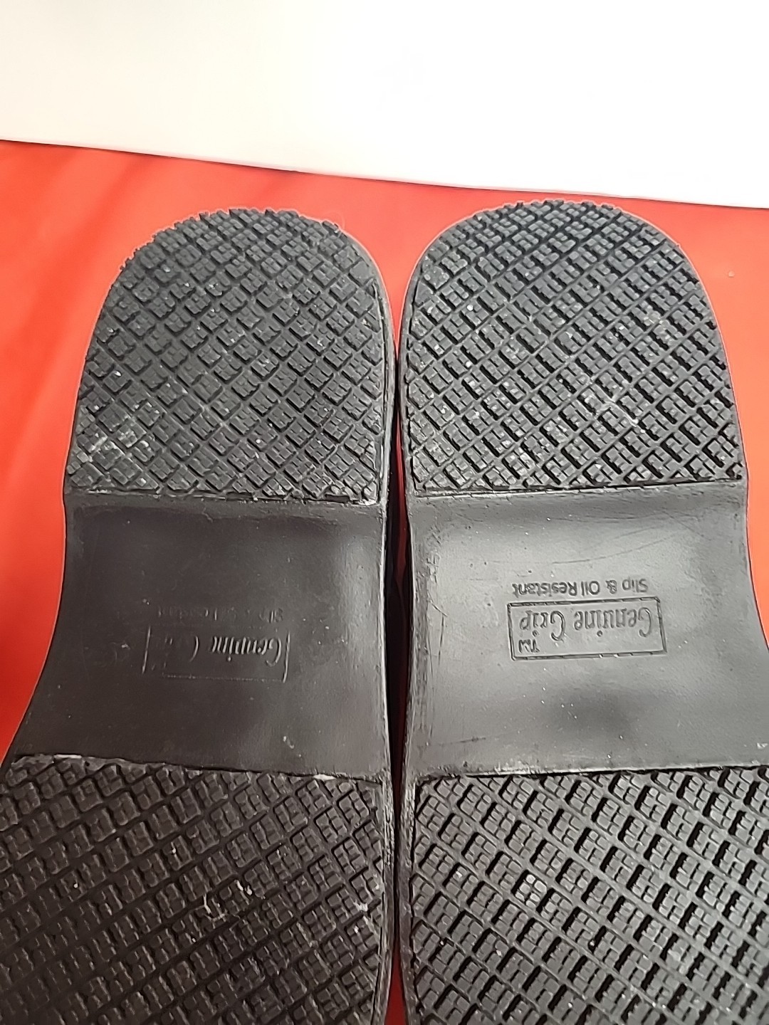 Genuine Grip Slip Resistant Womens Shoes Size 10