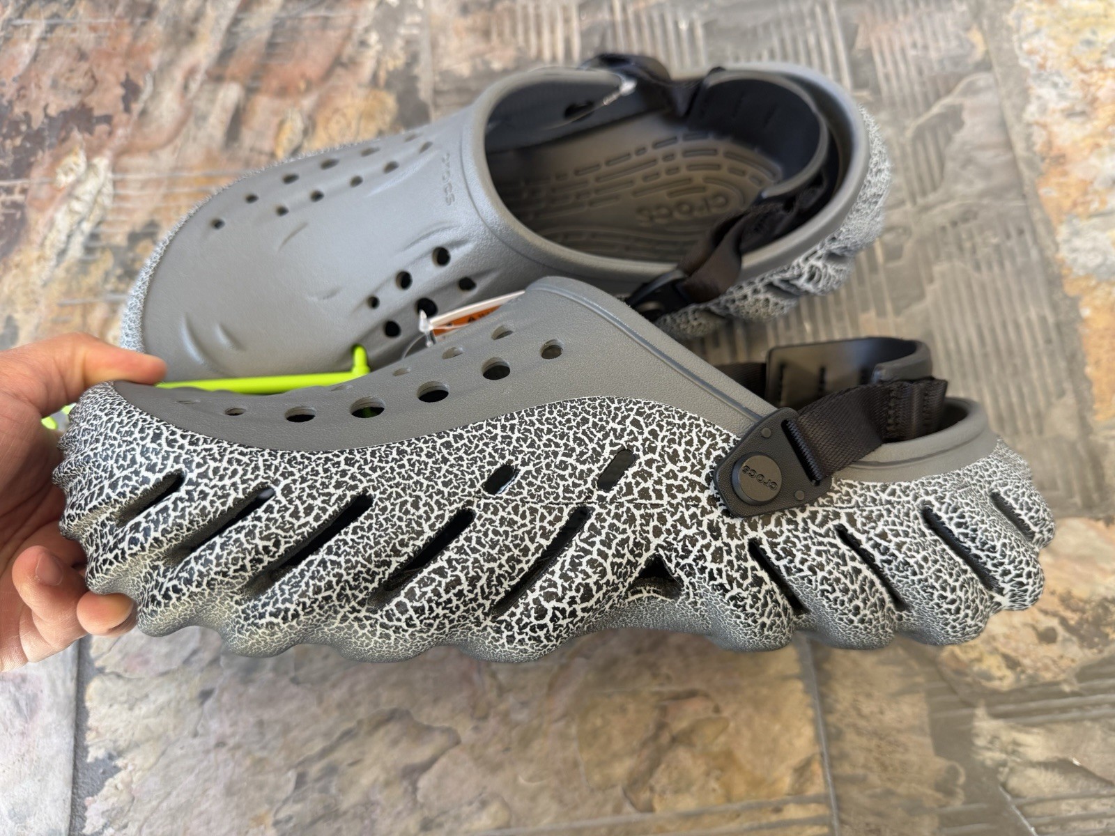 Size 11 – CROCS Echo Crackle Mens Womens Clog Slate Grey 211630-0DA