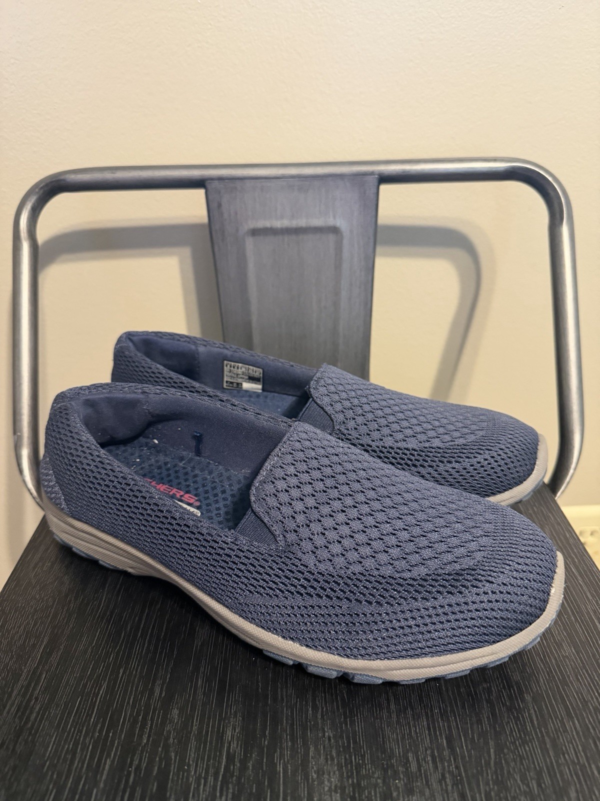 Skechers Relaxed Fit Air-Cooled Memory Foam Slip On Shoes Women’s 8 Navy Mesh