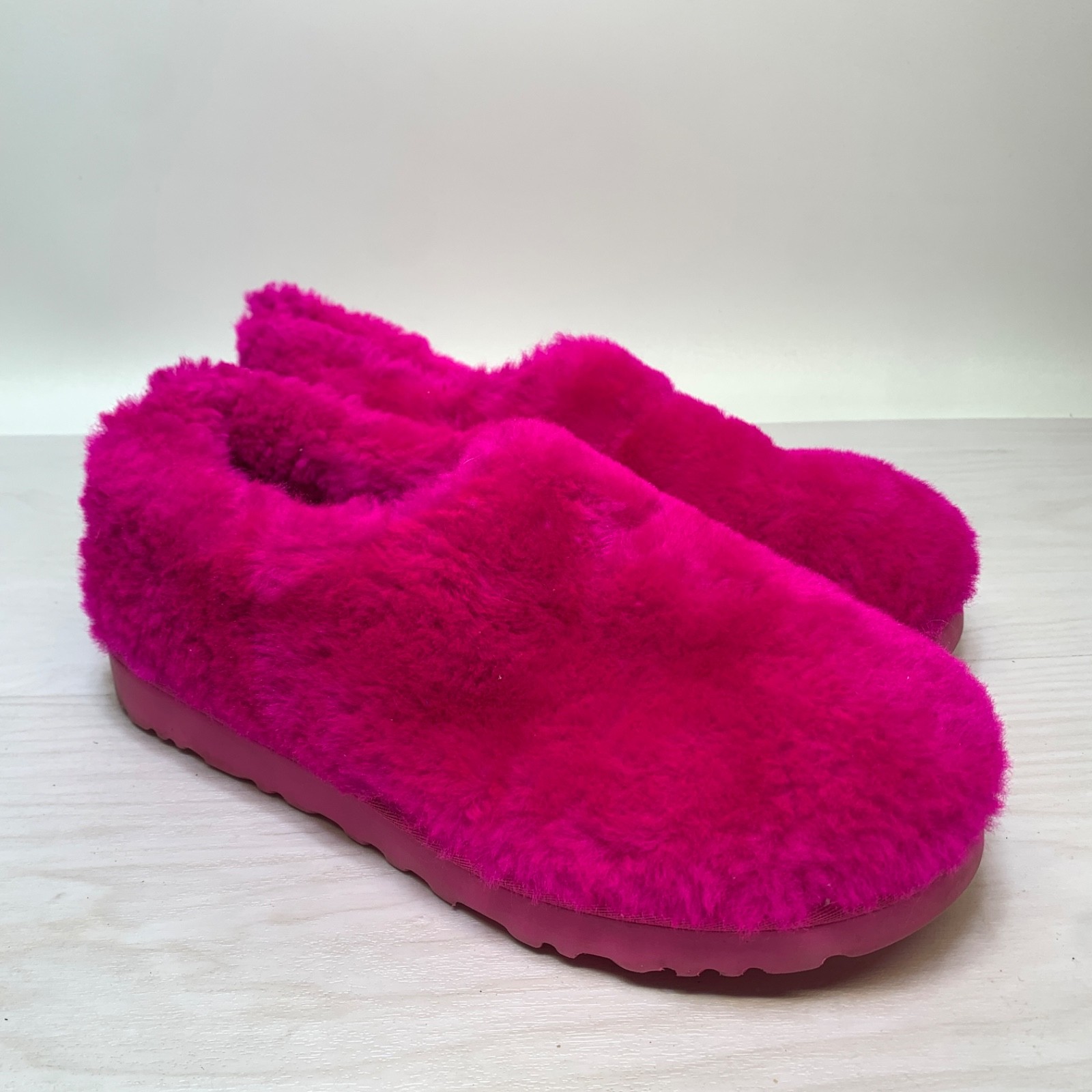 Womens UGG Classic Cozy Bootie Slipper – Rock Rose Faux Fur Size 10 1131950
