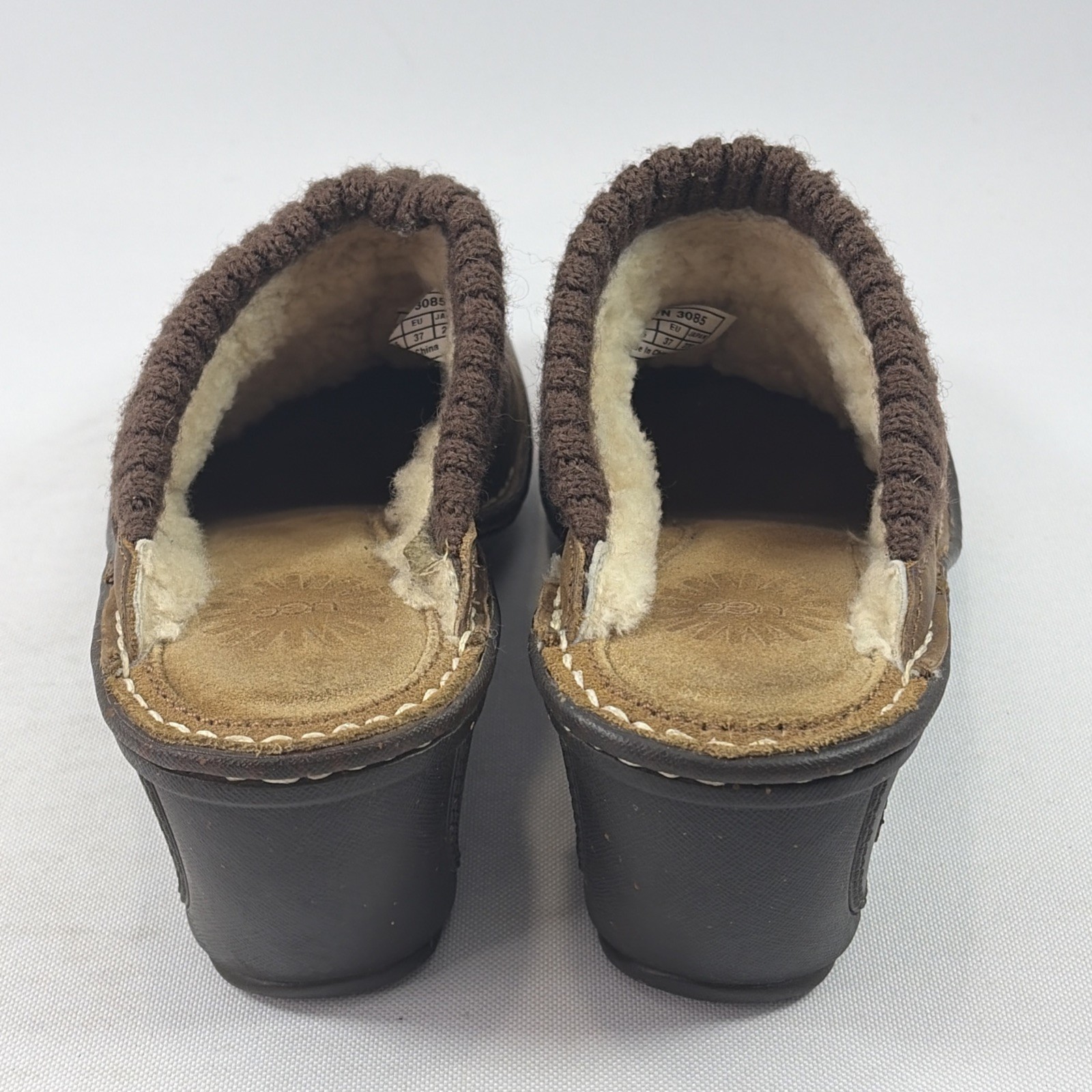 UGG Gael Leather Mule Clogs Women’s Size 6 Brown Slip On Comfort Shearling Lined