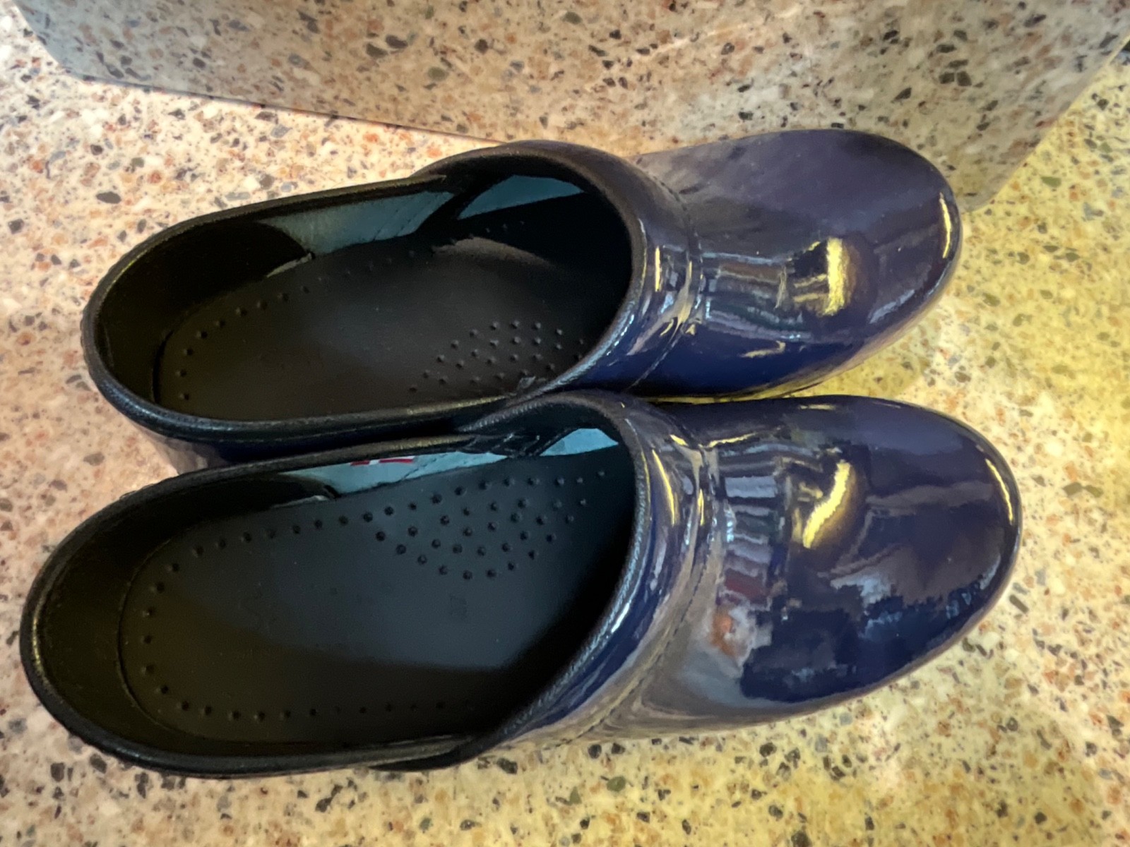 SANITA THE ORIGINAL DANISH CLOG SIZE 37/6-6.5 NAVY BLUE PATENT LEATHER NEW