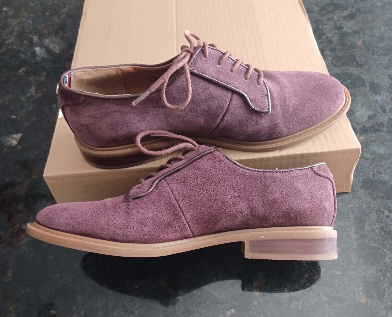 Tommy Hilfiger , Woman Size 7, Deep Purple, On Trend, Oxford Style , Suede