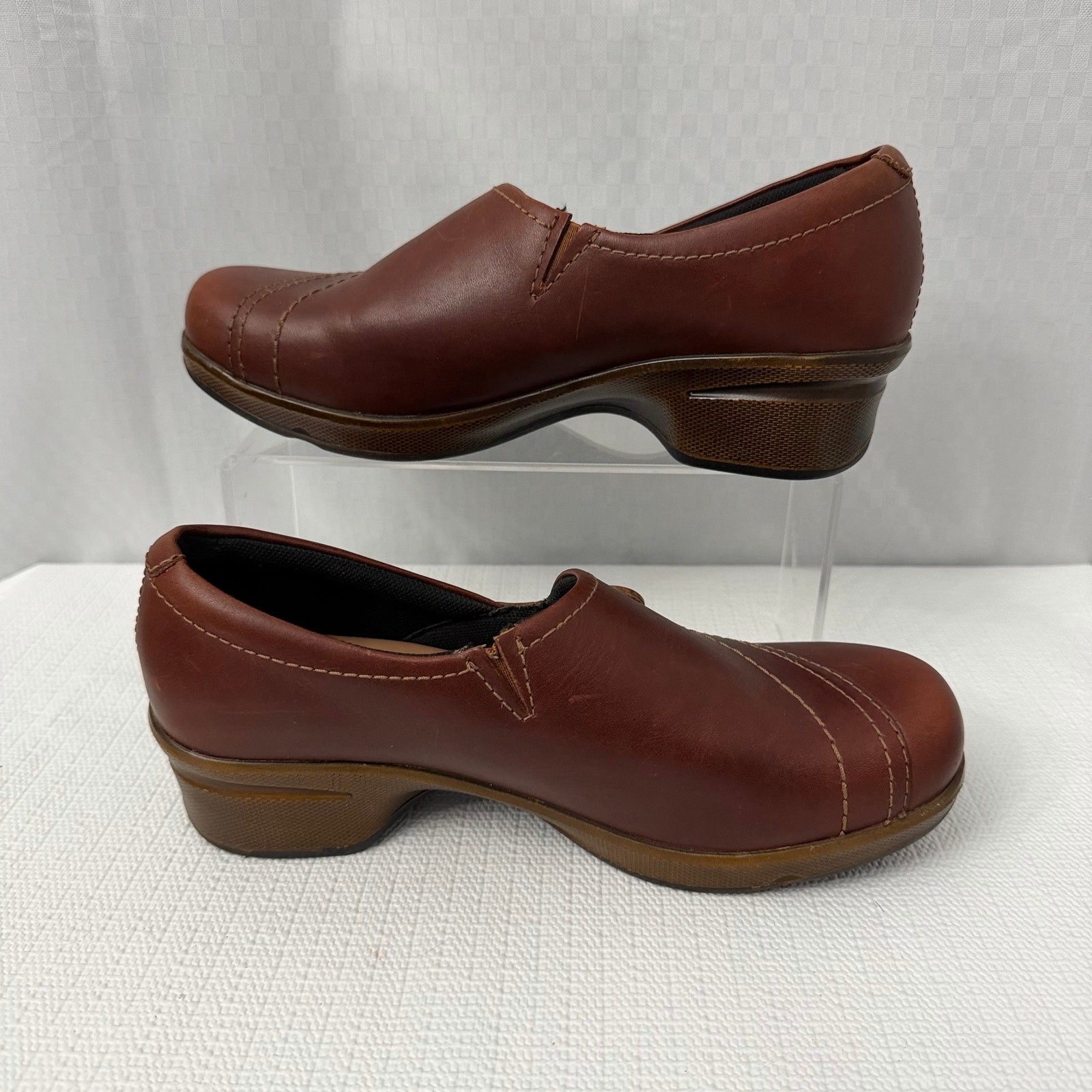Keen Shoes Womens Size 8.5 Mora Button Slip On Wedge Brown Leather Comfort