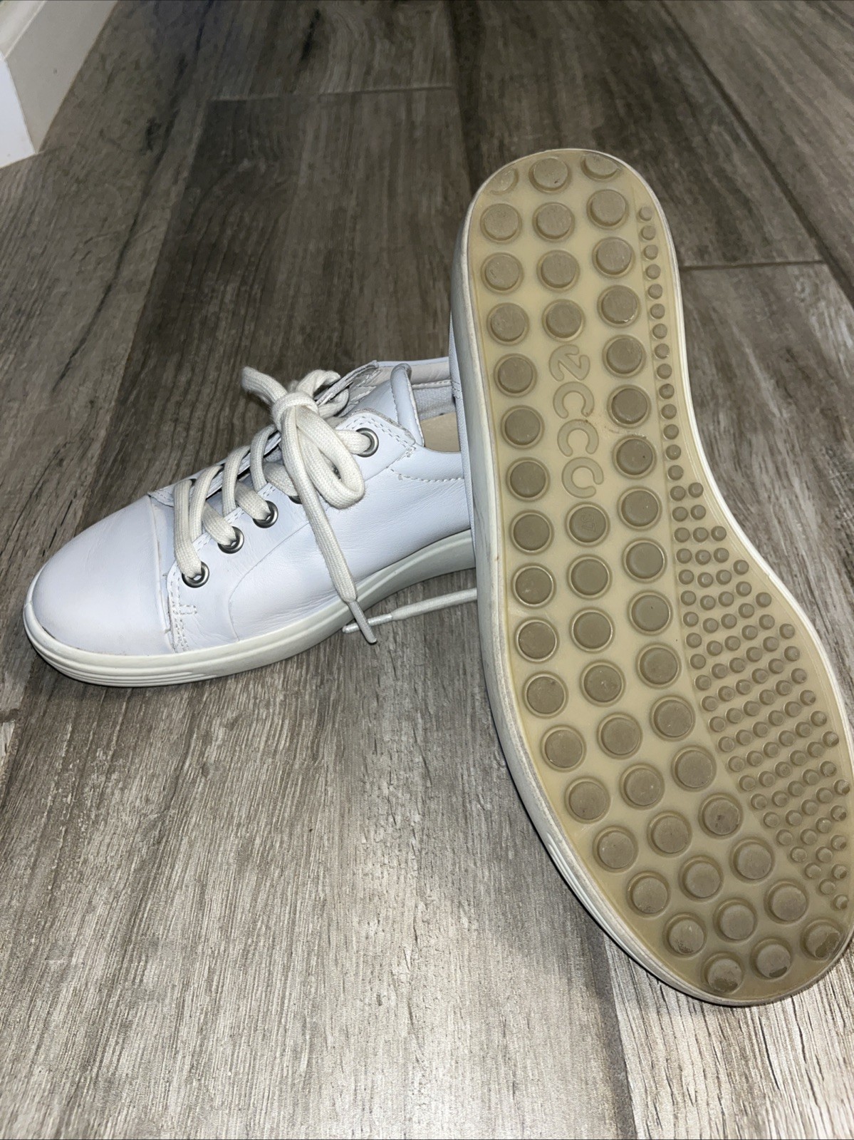 ECCO Soft 7 white Leather lace up Sneakers Sz 6/6.5 EU 37 MSRP $160