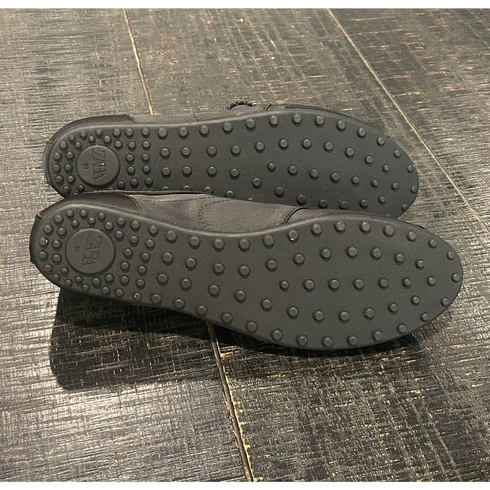 ZARA Sporty Lace-up Ballet Flats