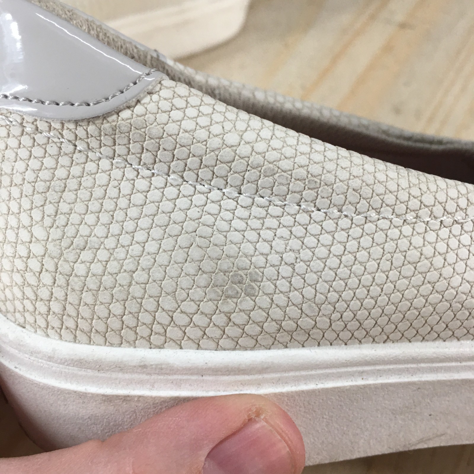 Dr. Scholls Shoes Womens 7.5 M Nova Slip On Sneakers Beige Faux Leather Comfort