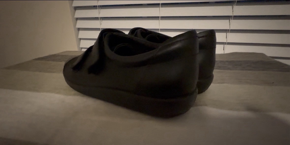 ECCO Double Strap Shoe Sneakers Women’s Size 8-8.5 / 39