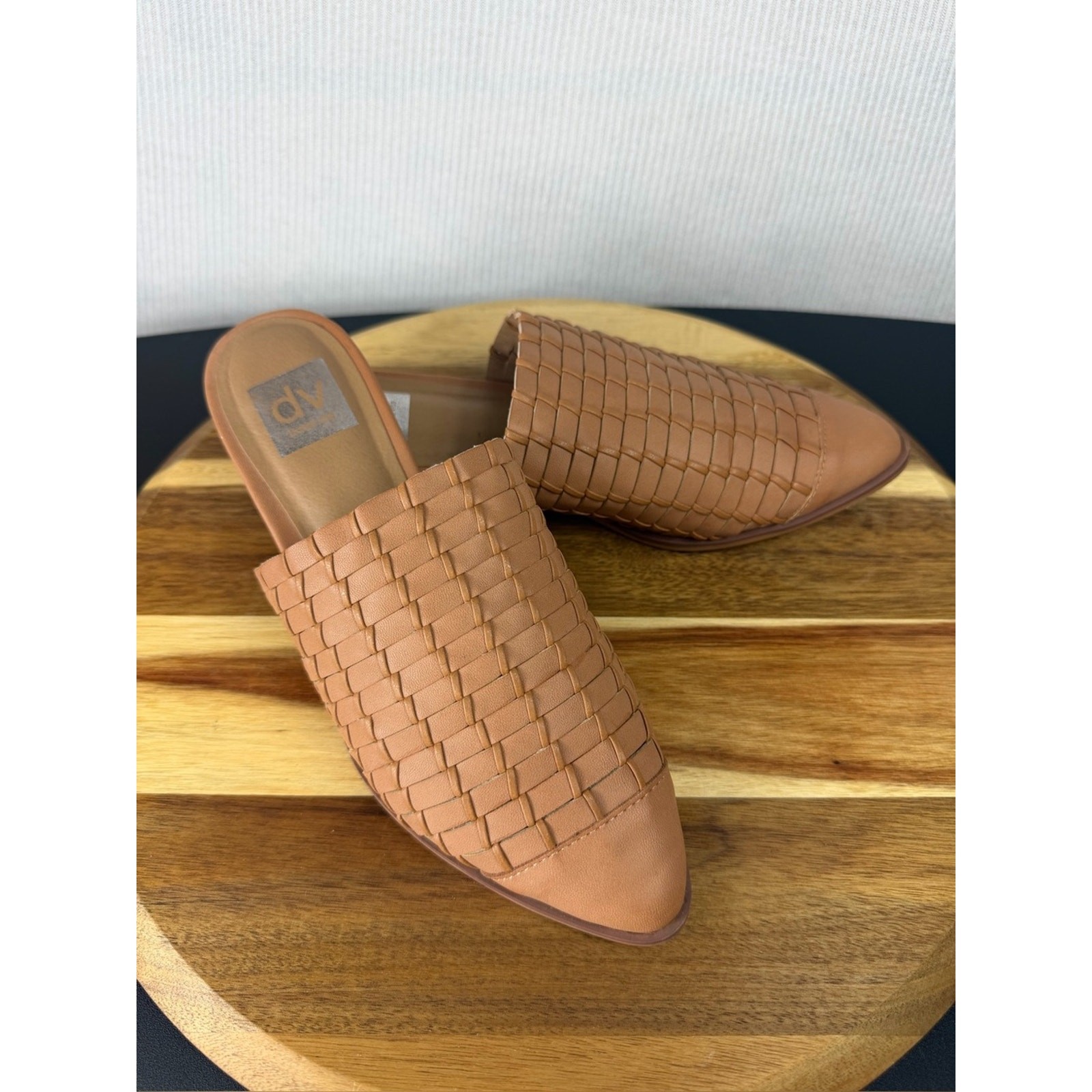 DV by Dolce Vita Istero Woven Mule Flats Tan Cognac Pointed Toe Slides Size 8