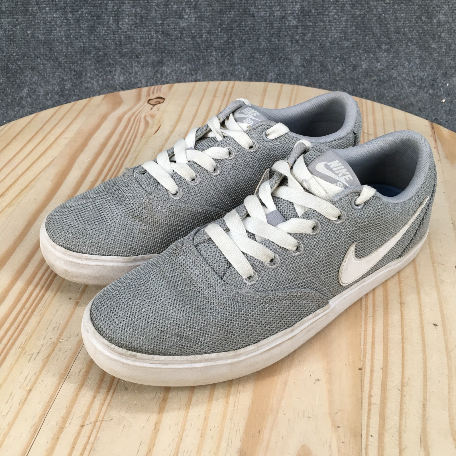 Nike SB Check Solarsoft Shoes Womens 8 Skate Sneaker Casual Lace Up Low Top Gray