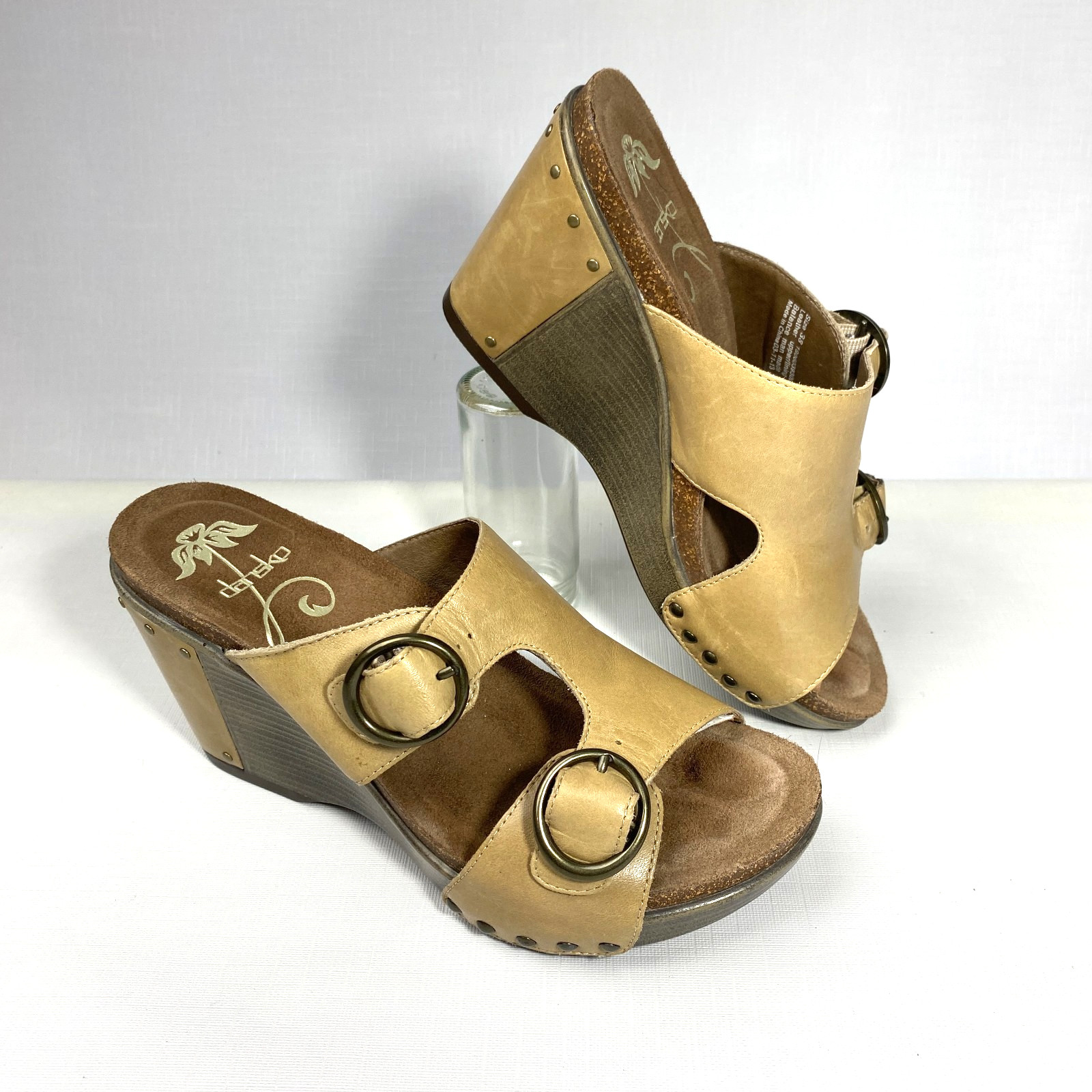 Dansko Tan Double Strap Wedge Heel Sandals! Leather Buckle Studded Sz 38 7.5 – 8