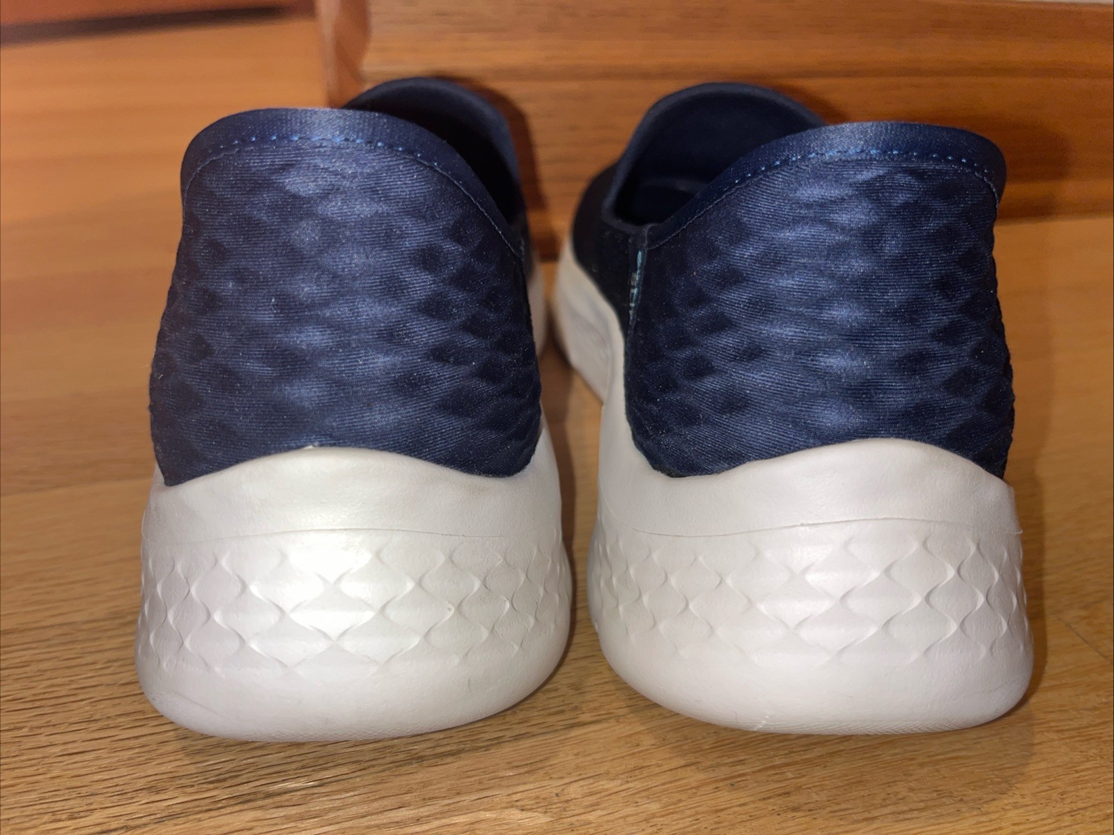 Skechers Slip Ins Go Walk Navy Blue Women’s Sz 8.5 Walking Shoes Cushion Comfort