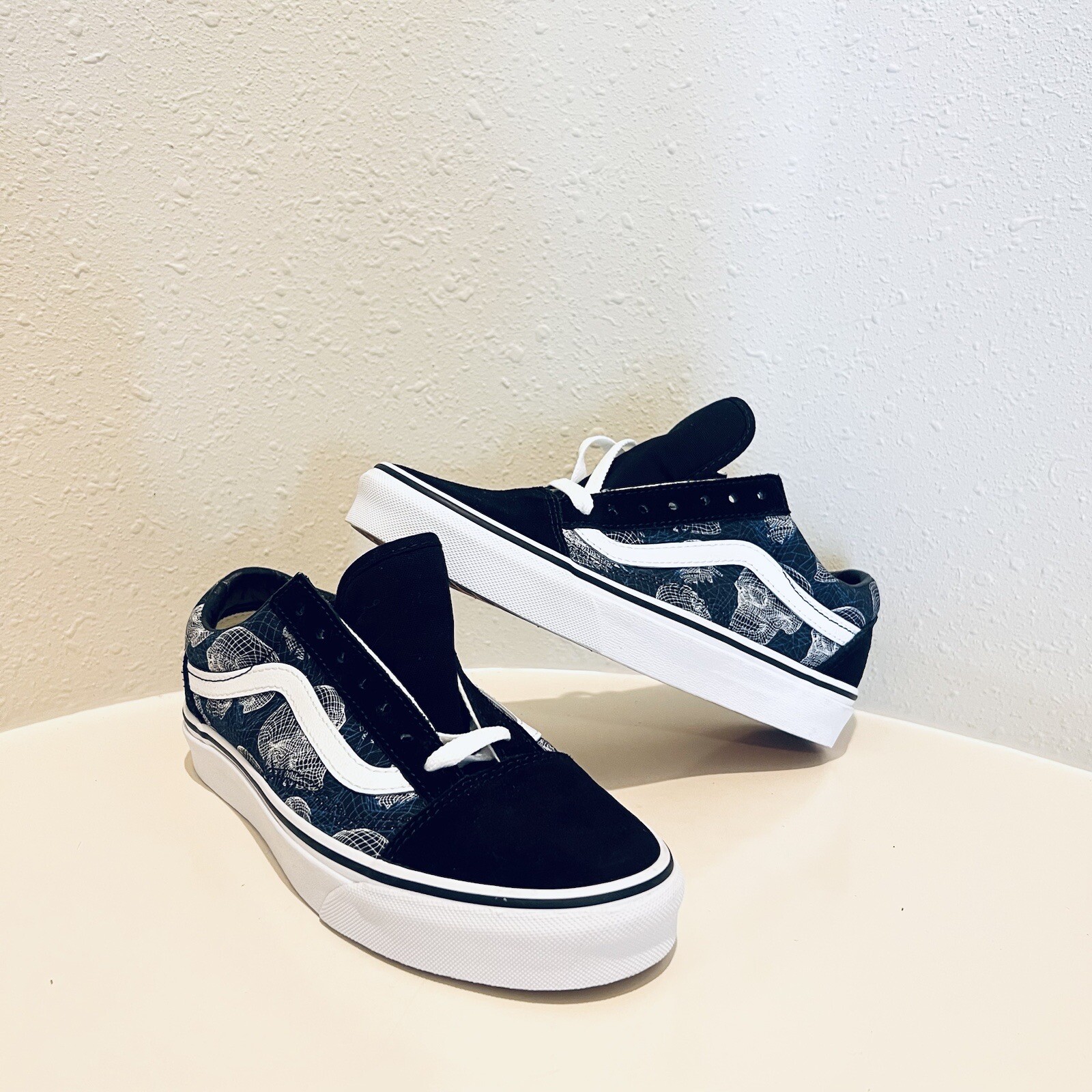 Vans Old Skool Unisex Suede Canvas Wireframe Black Sneakers Size W 6.5 M 5 NEW