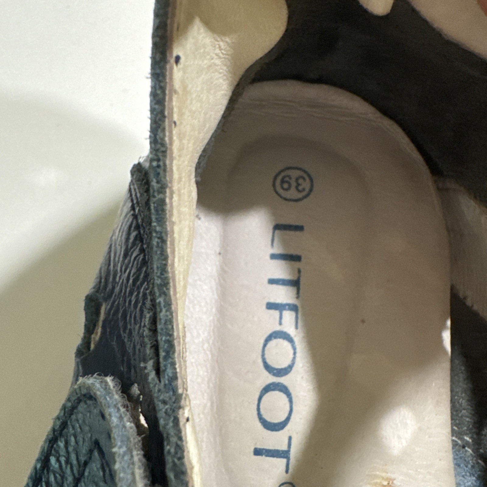 LITFOOT Women’s Blue Leather Shoes for Golf & Walking LF9010-3 EUC Sz 39 US 8.5