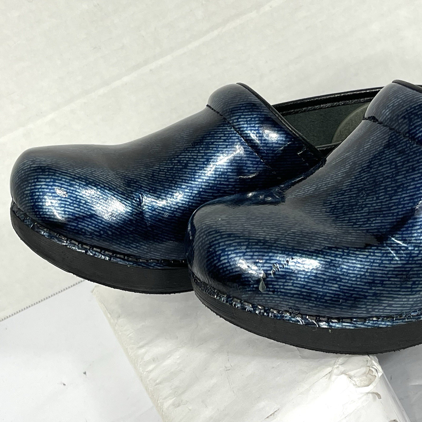 Dansko XP 2.0 Clog Womens 39 US 8.5 – 9 Blue Denim Patent Leather Nursing Shoes