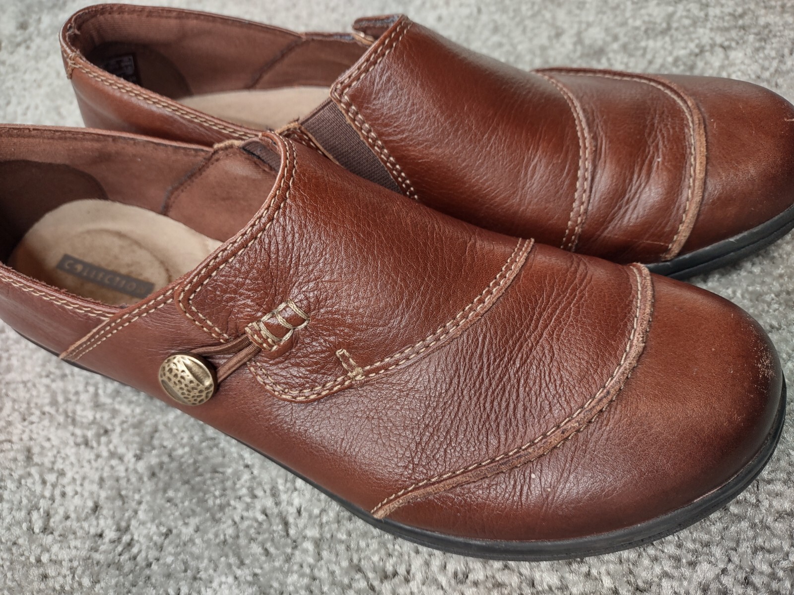 Clarks Cheyn Misha Brown Leather Slip On Shoes Loafers Womens Size 10 button