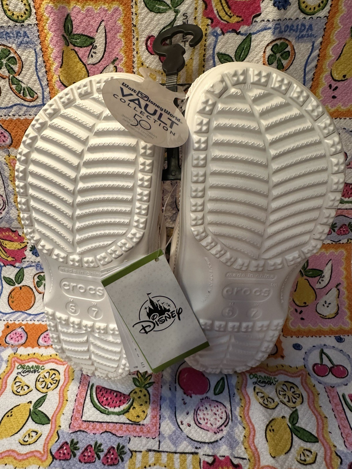 NWT❤️Crocs Classic M5/W7 White DTP License Plate Disney Vault Collection Clogs🥳