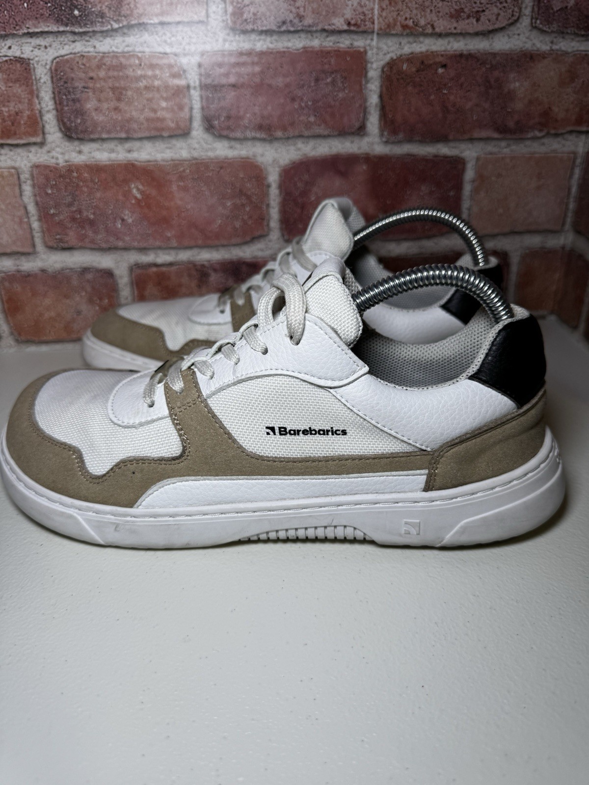 Barebarics Zing White Beige Vegan barefoot sneaker Men’s 7.5 Women’s Size 9