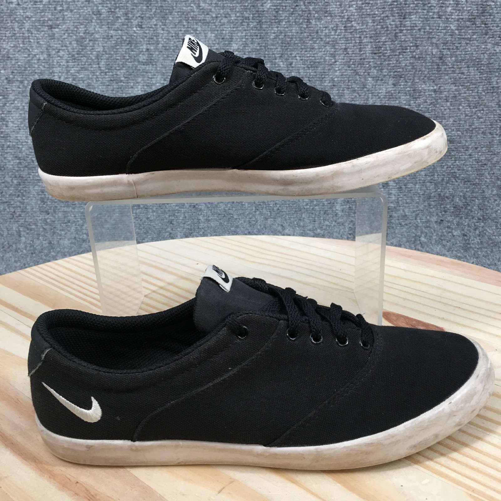 Nike Mini Sneaker Womens 7 Black White Low Lace Up Canvas Casual 724747-010