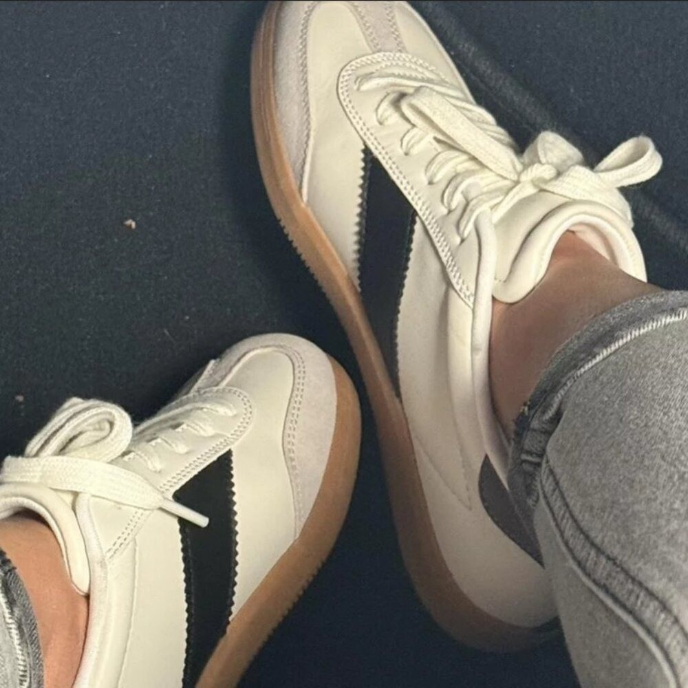 Women’s Spencer Fashion Sneakers with Memory Foam Insole – Universal Thread™ 9.5