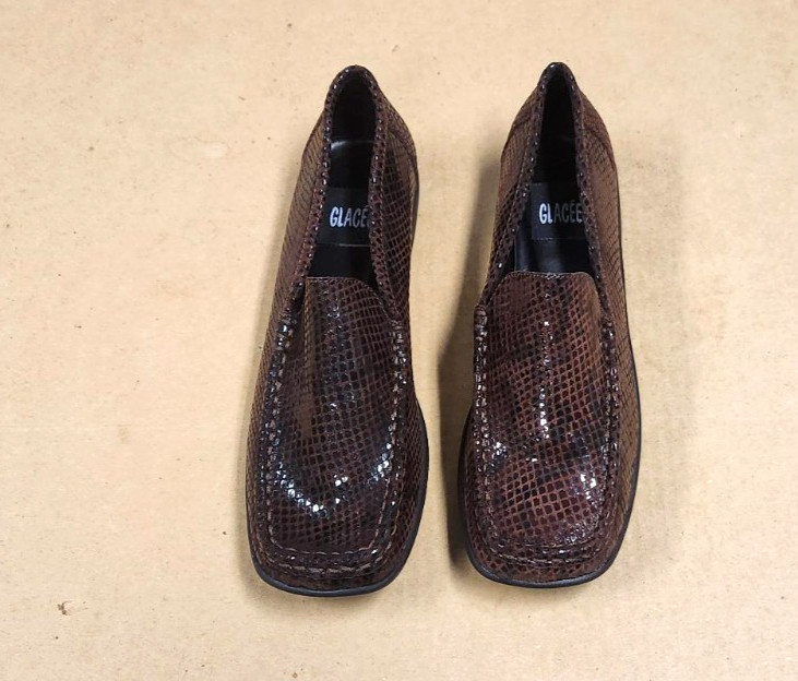 Glacee Star Women’s Snakeskin Pattern Leather Loafers Brown ~ US Size 7M
