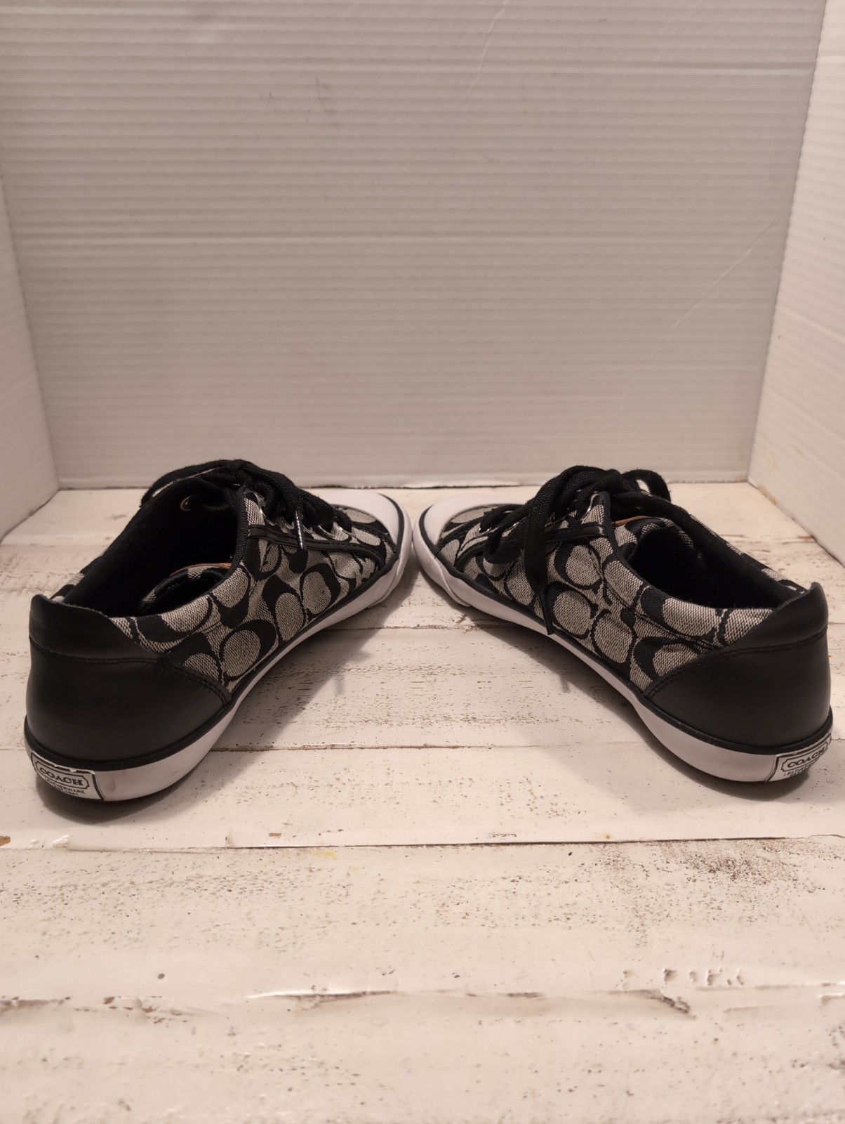 Coach Womens Barrett Black Signature Lace-Up Shoes Sneakers, Size 8B Preppy