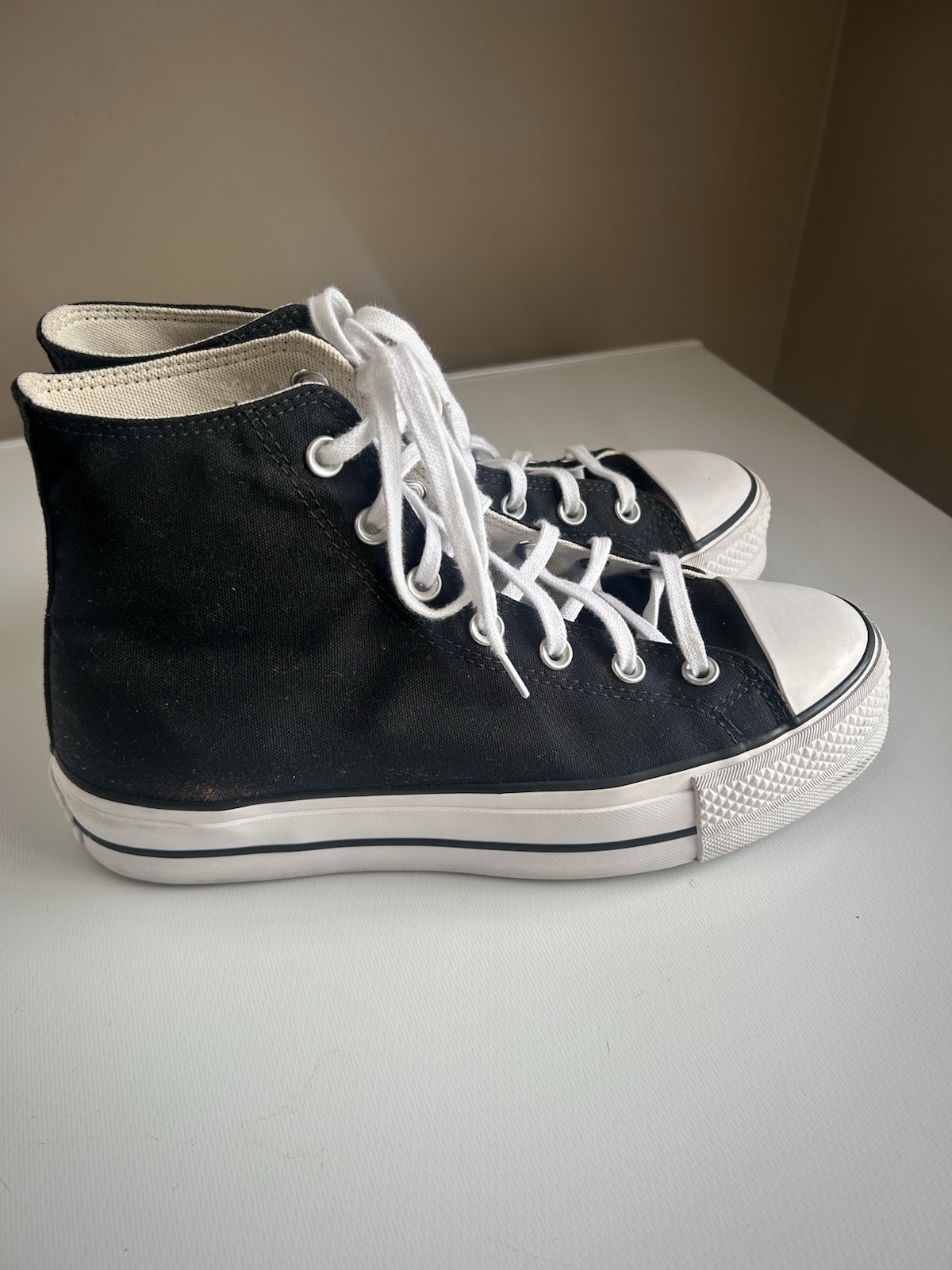Women’s Converse All Star Chuck Taylor Black High Top Sneakers Size 9 EUR 40