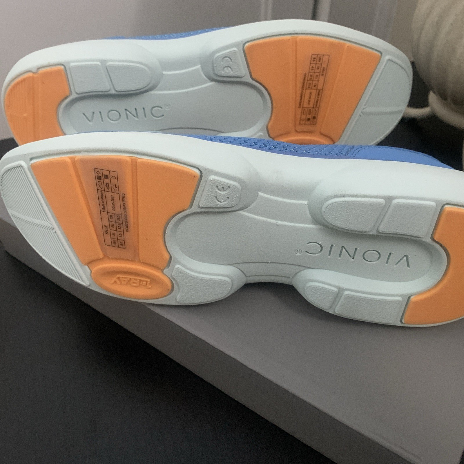 Vionic Orthaheel Blue Kallie 6.5