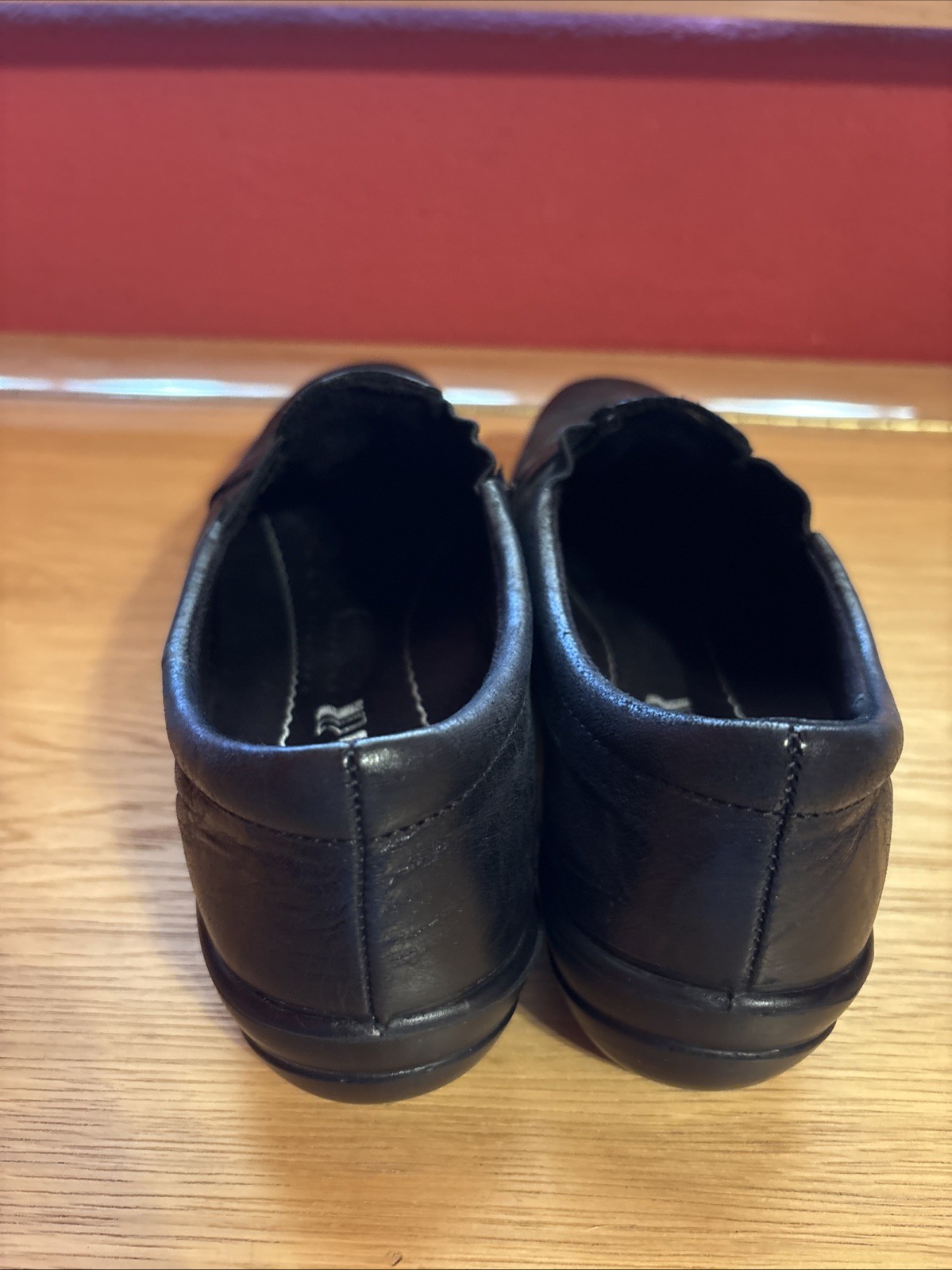 Romika Women’s Cassie 24 Black Wrinkled-Look Leather Slip-On Loafers, Sz36
