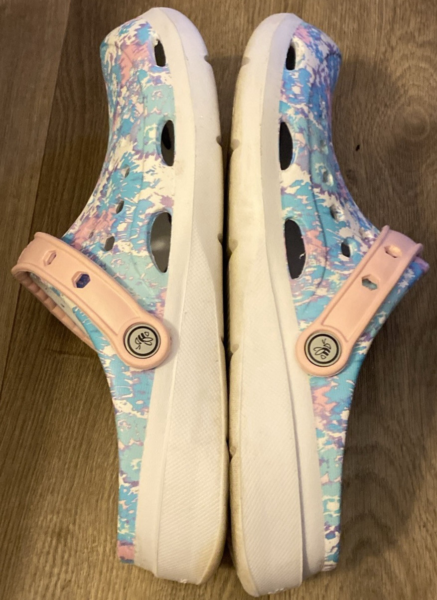 Joybees Crocs Pastels Pink Blue White Splatter Pattern W Holes W10 M8 EUC