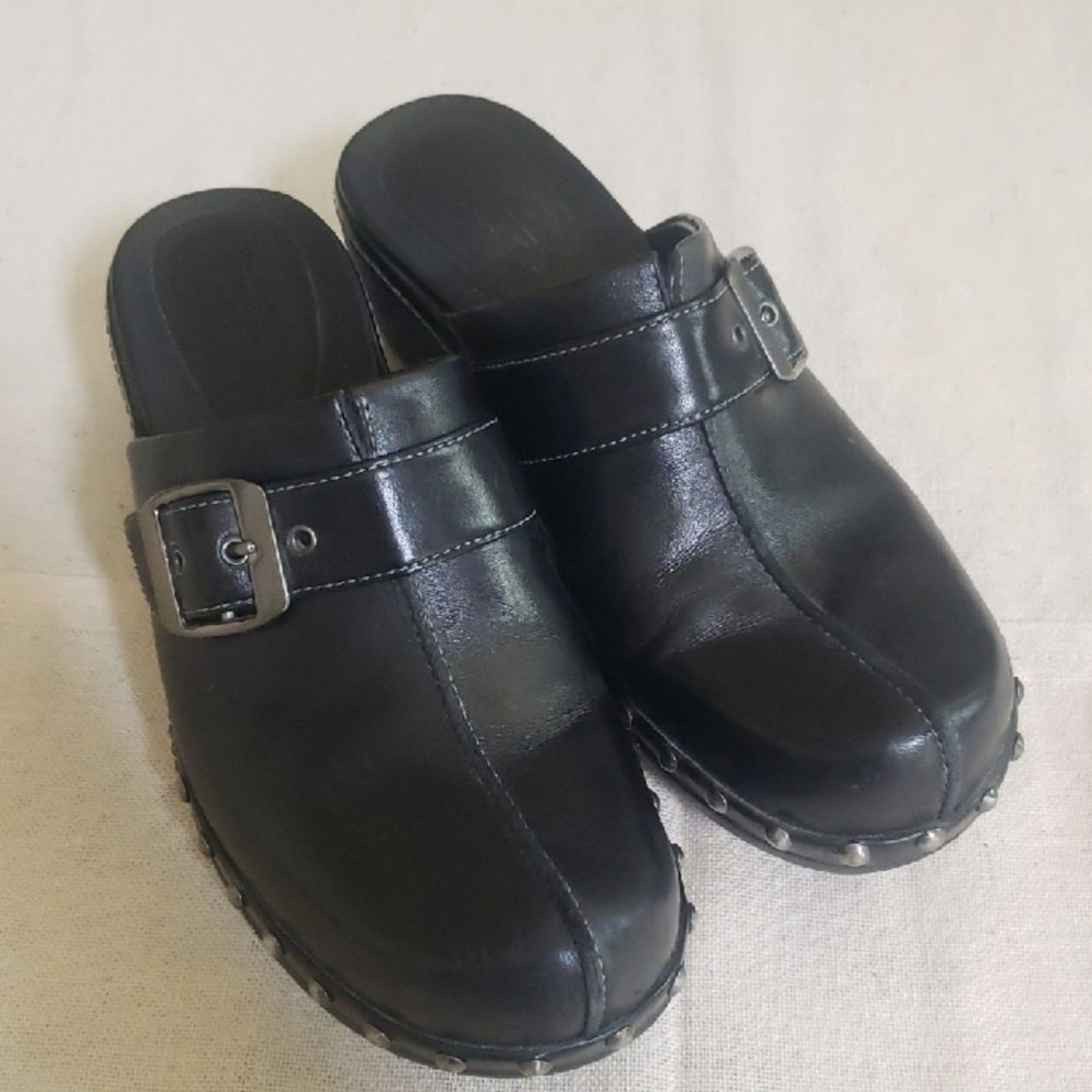 Ecco Clog Womens 38 (7.5) Black Leather Studded Buckle Slip On Comfort Mule