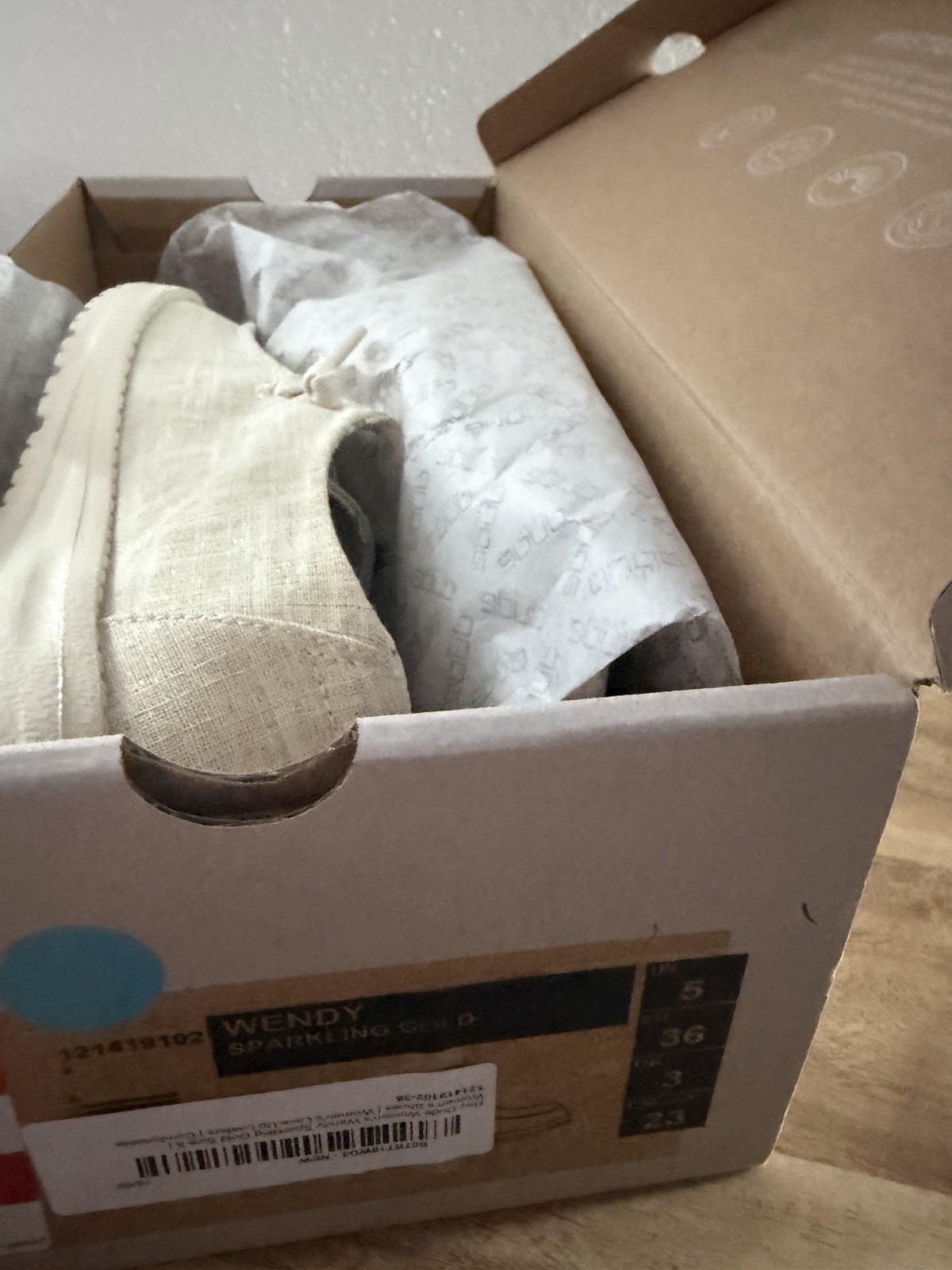Hey Dude Wendy Lightweight Comfort Slip-On Casual Shoes Natural White 5.5 NIB