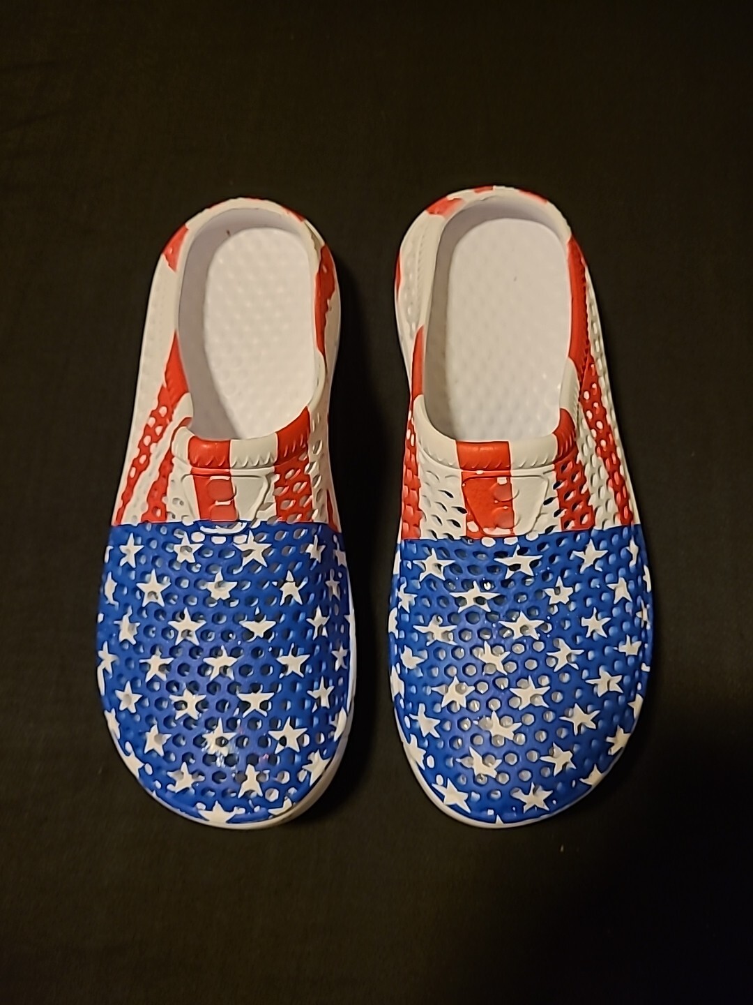 STARS & STRIPES RED WHITE & BLUE PATTERN CLOGS SZ 8 #61