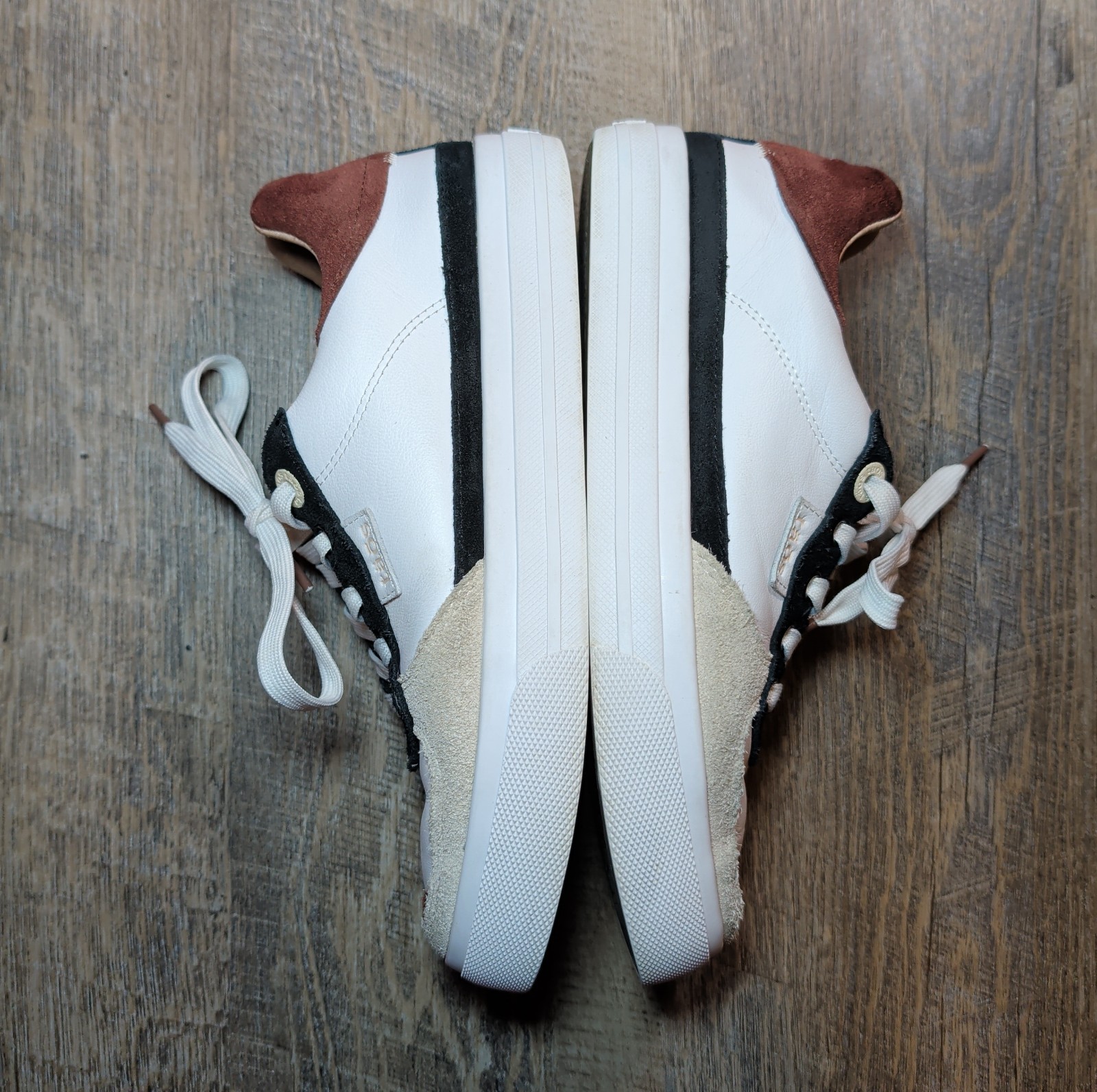 Taos Pop Soul Leather Sneaker Black Brown White Multi Color Size 7 Women’s