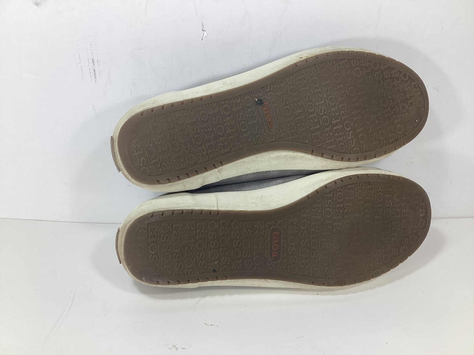 Taos Star Charcoal Washed Canvas Sneakers Gray Casual Women’s Shoes Size 8 / 39