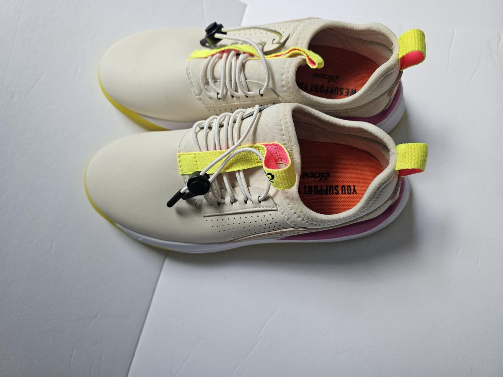 Clove Women’s 5.5 White Pink Yellow Healthcare Nursing Shoes Comfort Sneakers