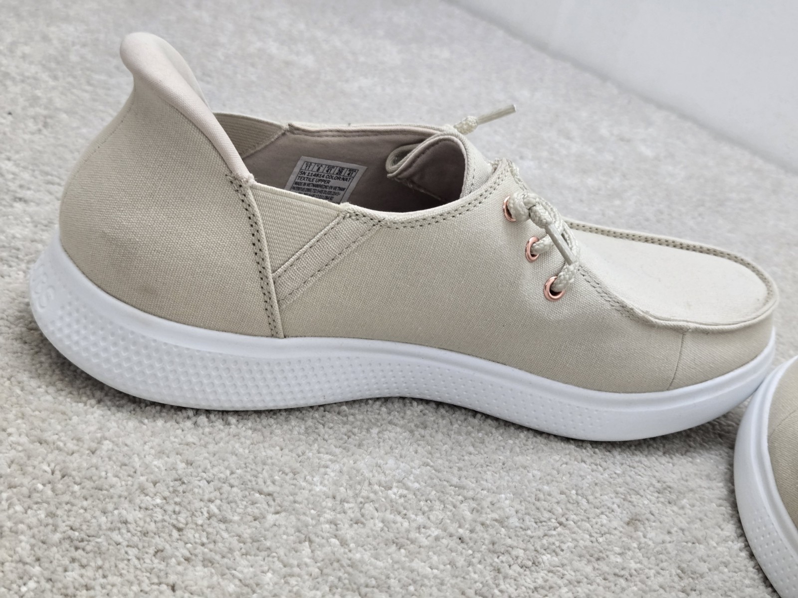 skechers slip ins womens 11 light tan beige BOBS hands free cougar print insoles