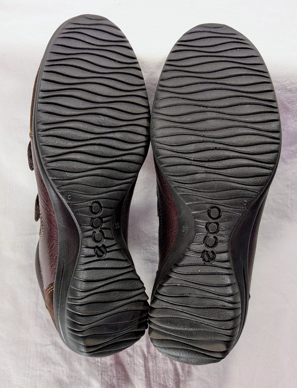 ECCO Brown LEATHER & SUEDE 2-Strap Sneaker WOMEN’S SHOES Comfort SIZE 36 / 5-5.5