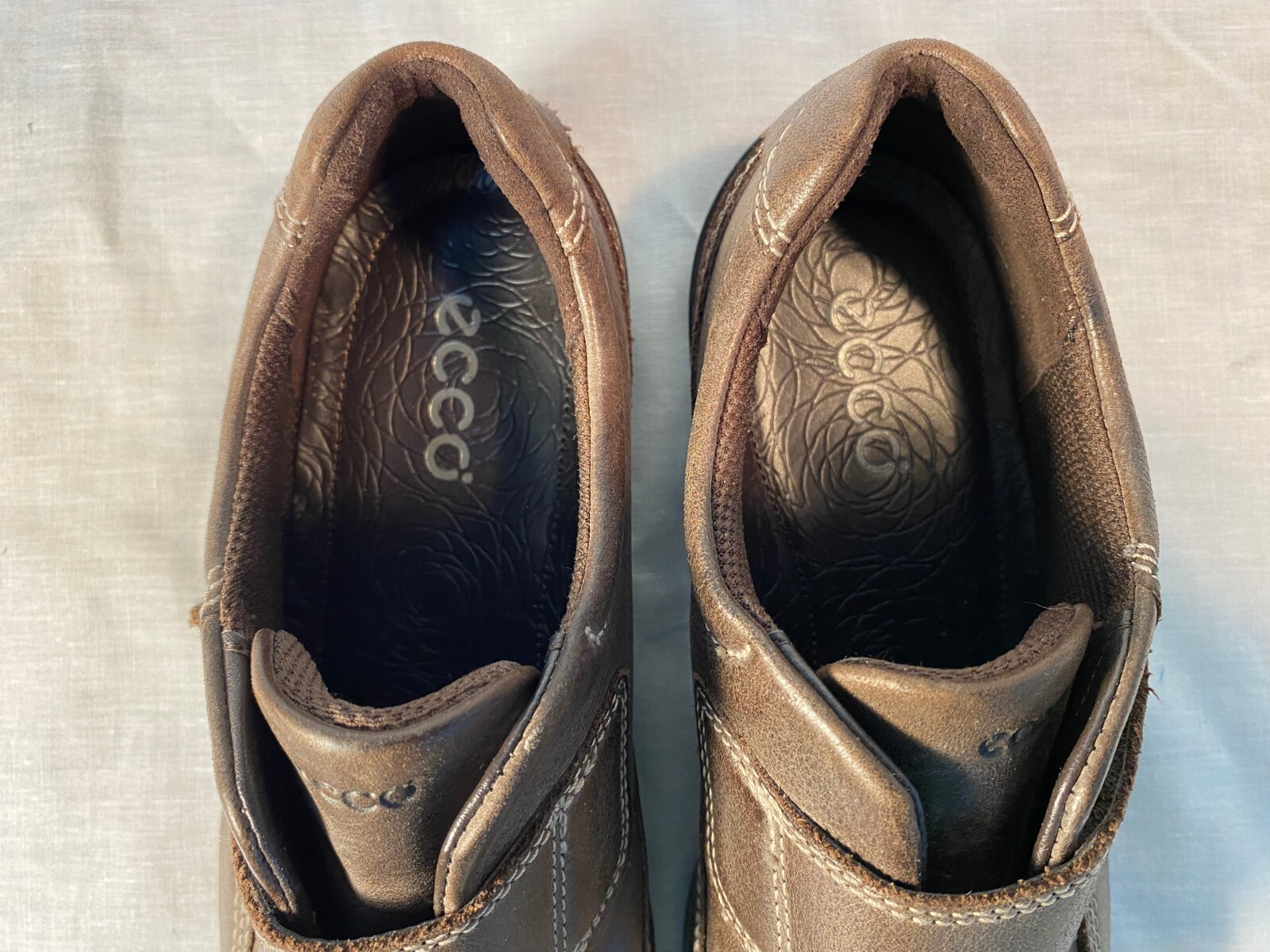 ✅ Ecco Slip On Shoes Women’s Brown Leather Hook & Loop Comfort EU 39 (US 8-8.5)