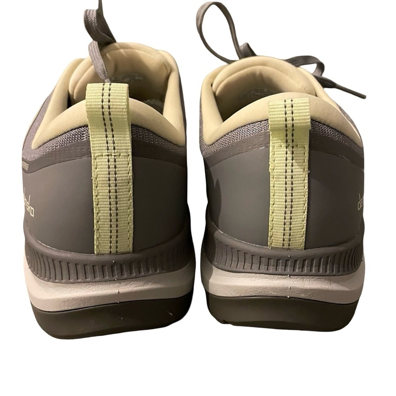 Dansko Women’s Makayla Hiking Shoes Waterproof Gray Vibram  Size 8