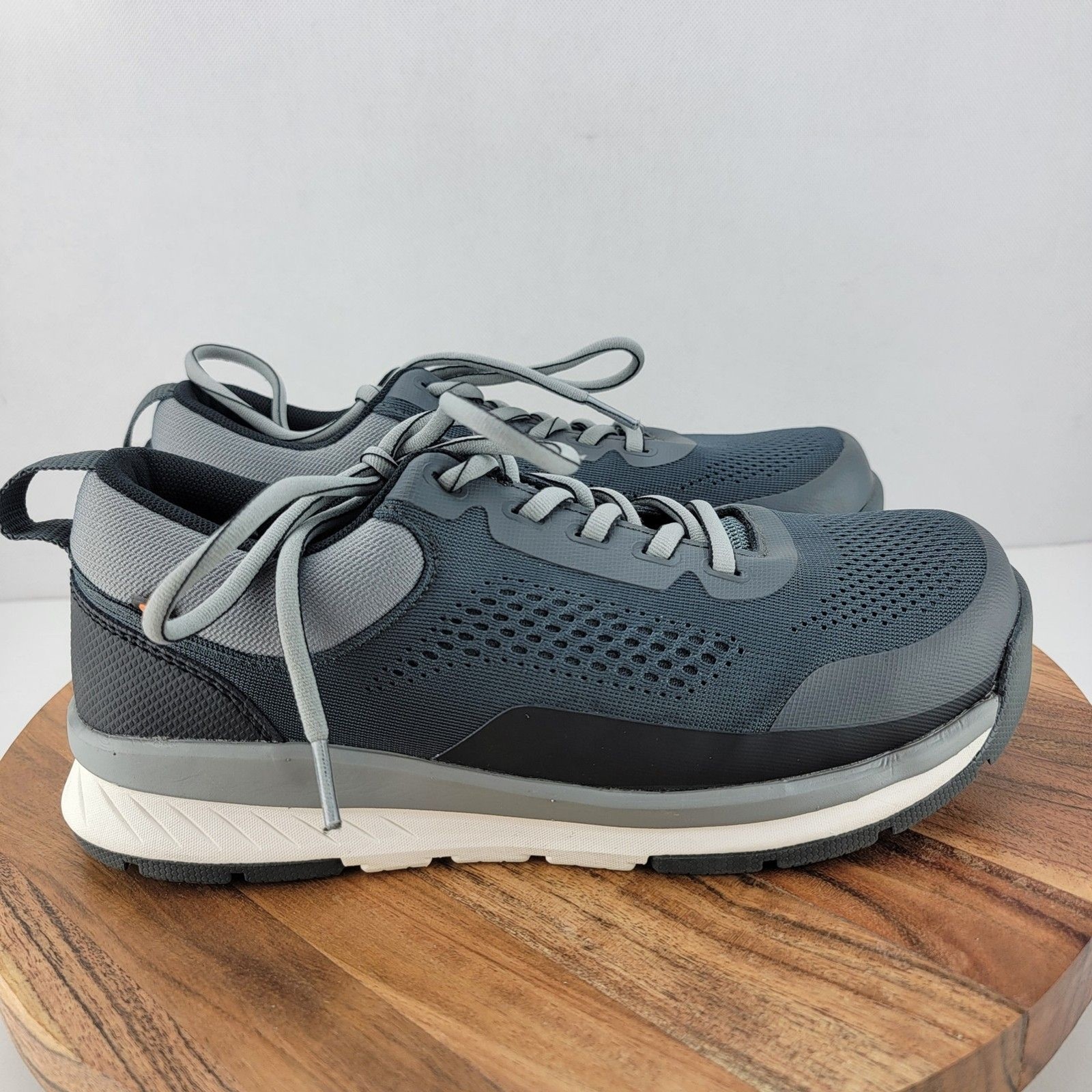 Bogs Womens Size 7.5 Sandstone Low TR Composite Safety Toe Work Shoes Sneakers