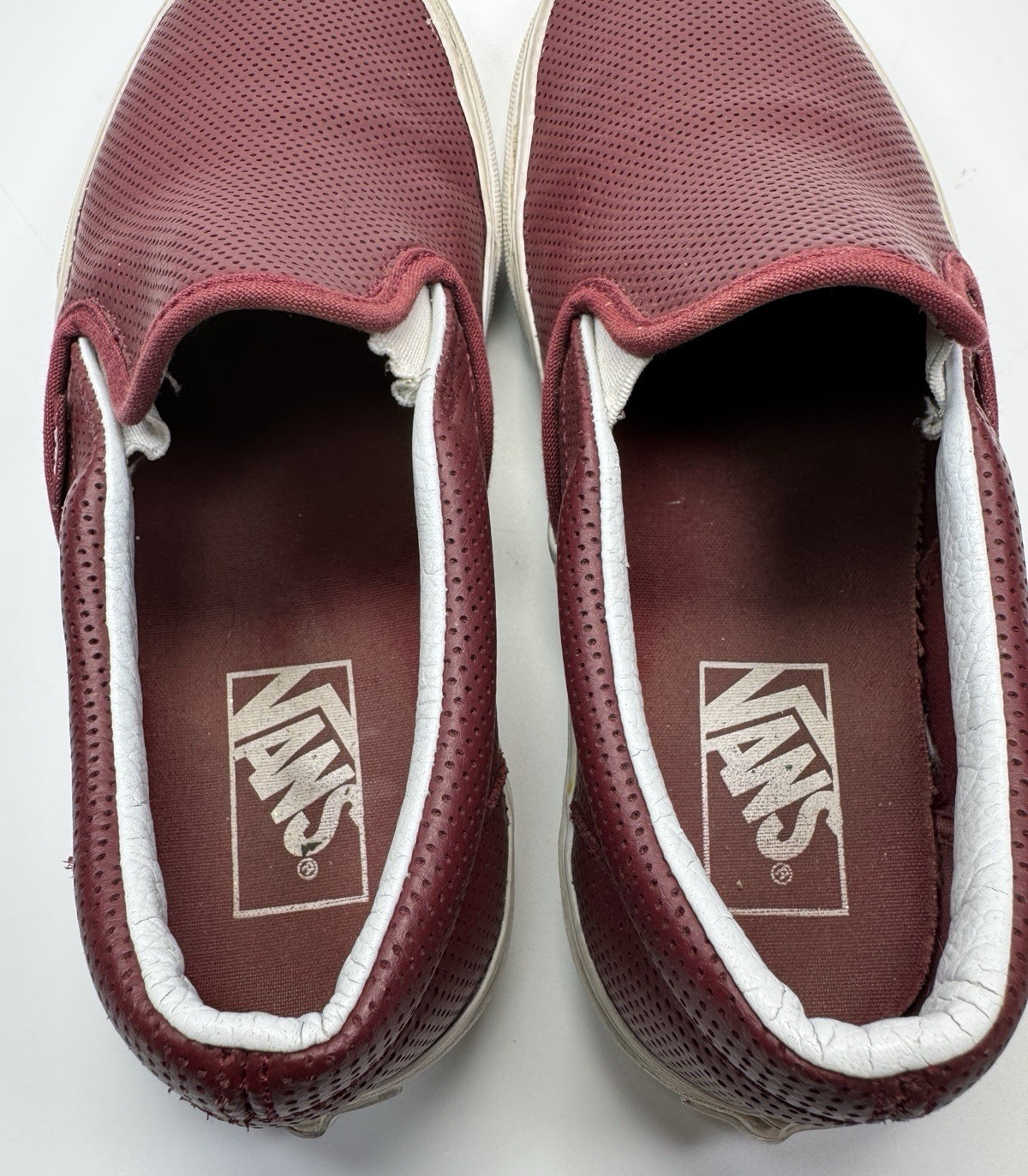 Vans Classic Slip On Perforated Leather Burgundy Red Womens Casual Shoes Size 8