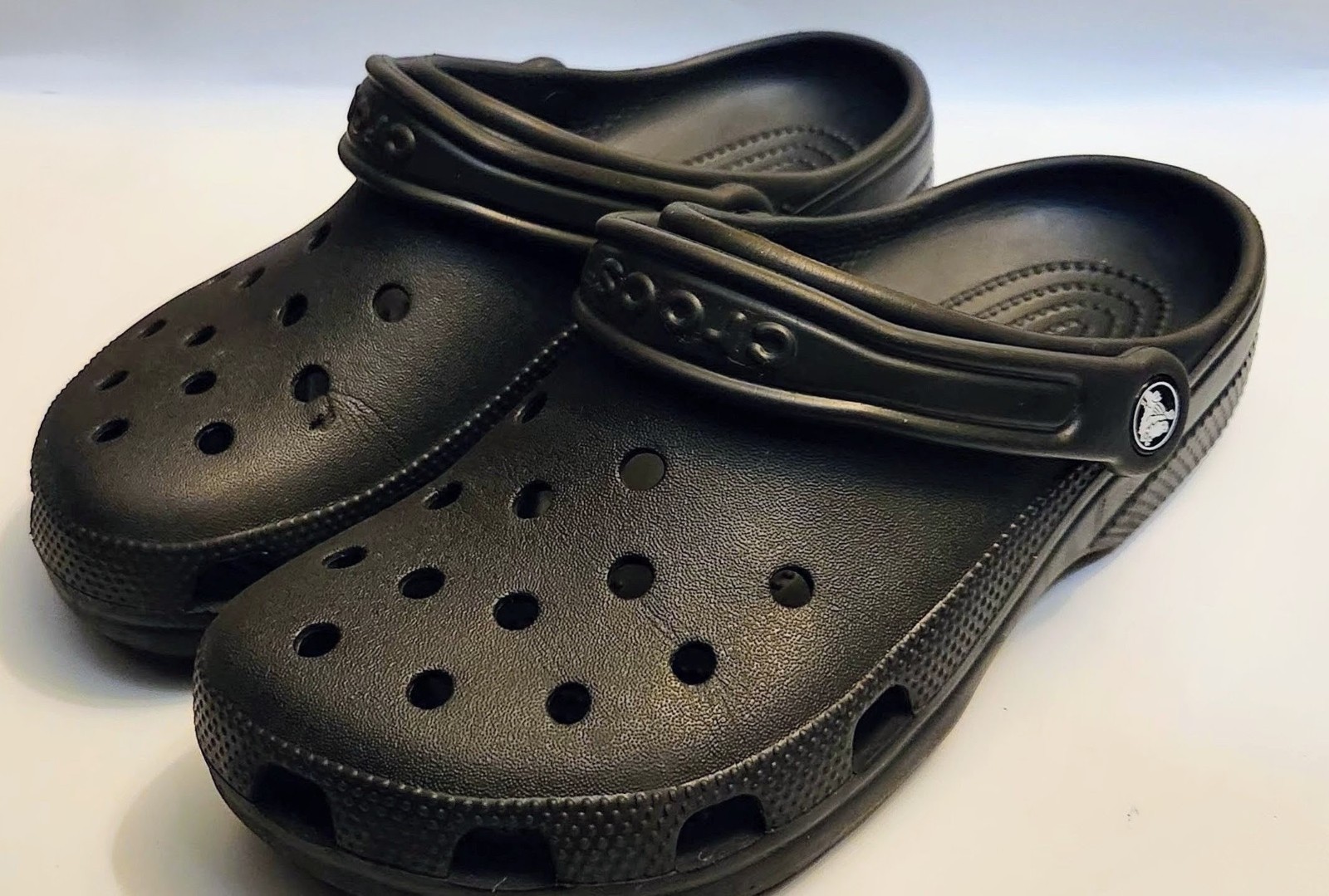Women’s Black Classic Crocs Slip On Clogs Comfort Garden Shoes Size 8